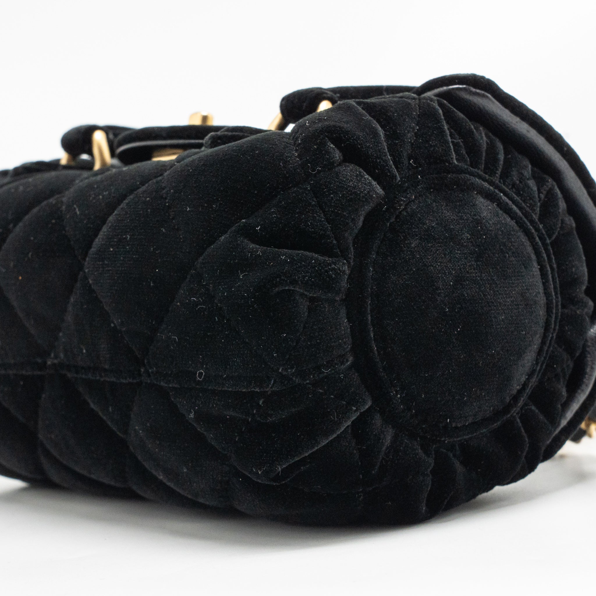 CHANEL MINI BOWLING CLUTCH WITH CHAIN VELVET BLACK GHW (MICROCHIP)