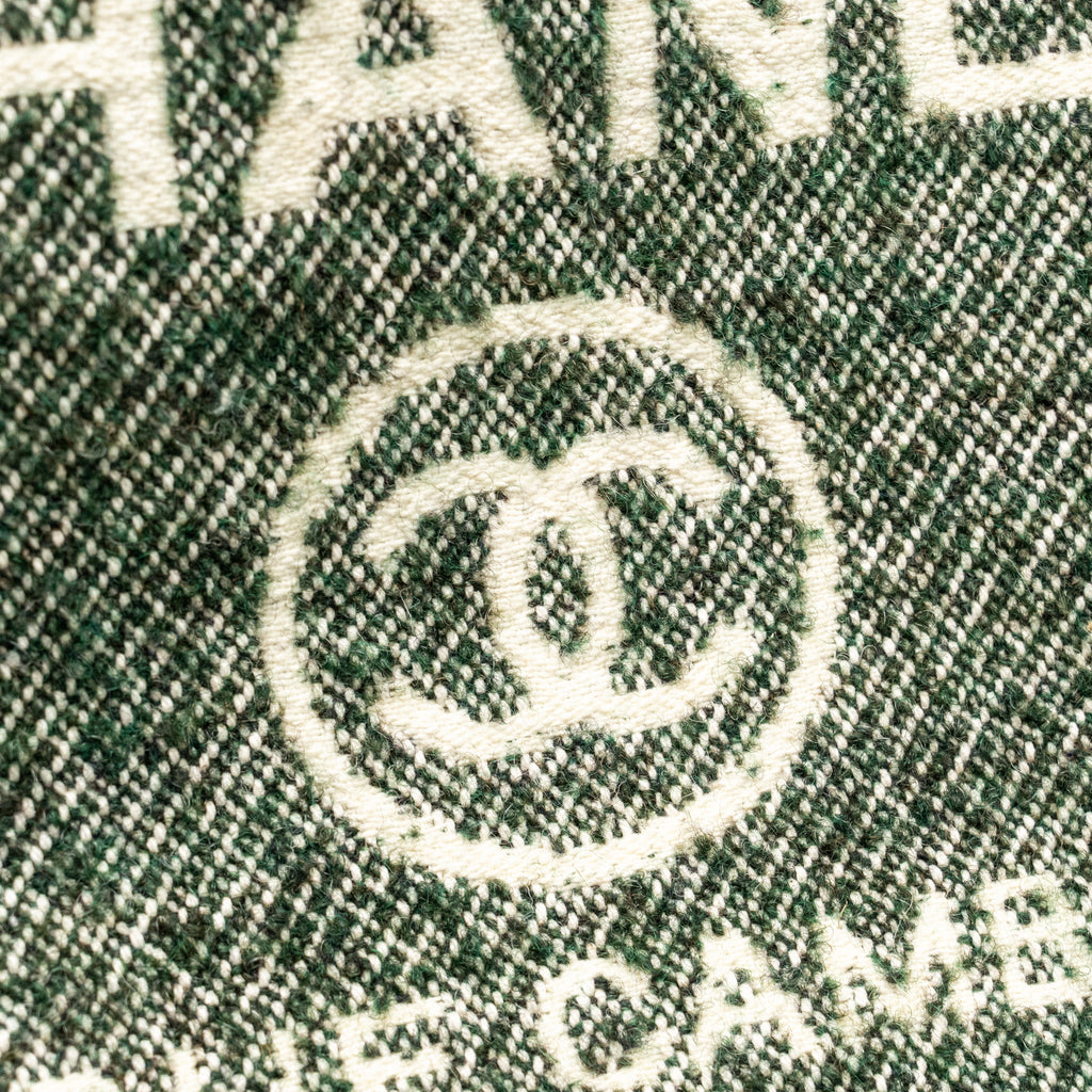 CHANEL SMALL SHOPPING TOTE BAG FABRIC/LEATHER GREEN/WHITE SHW (MICROCHIP)