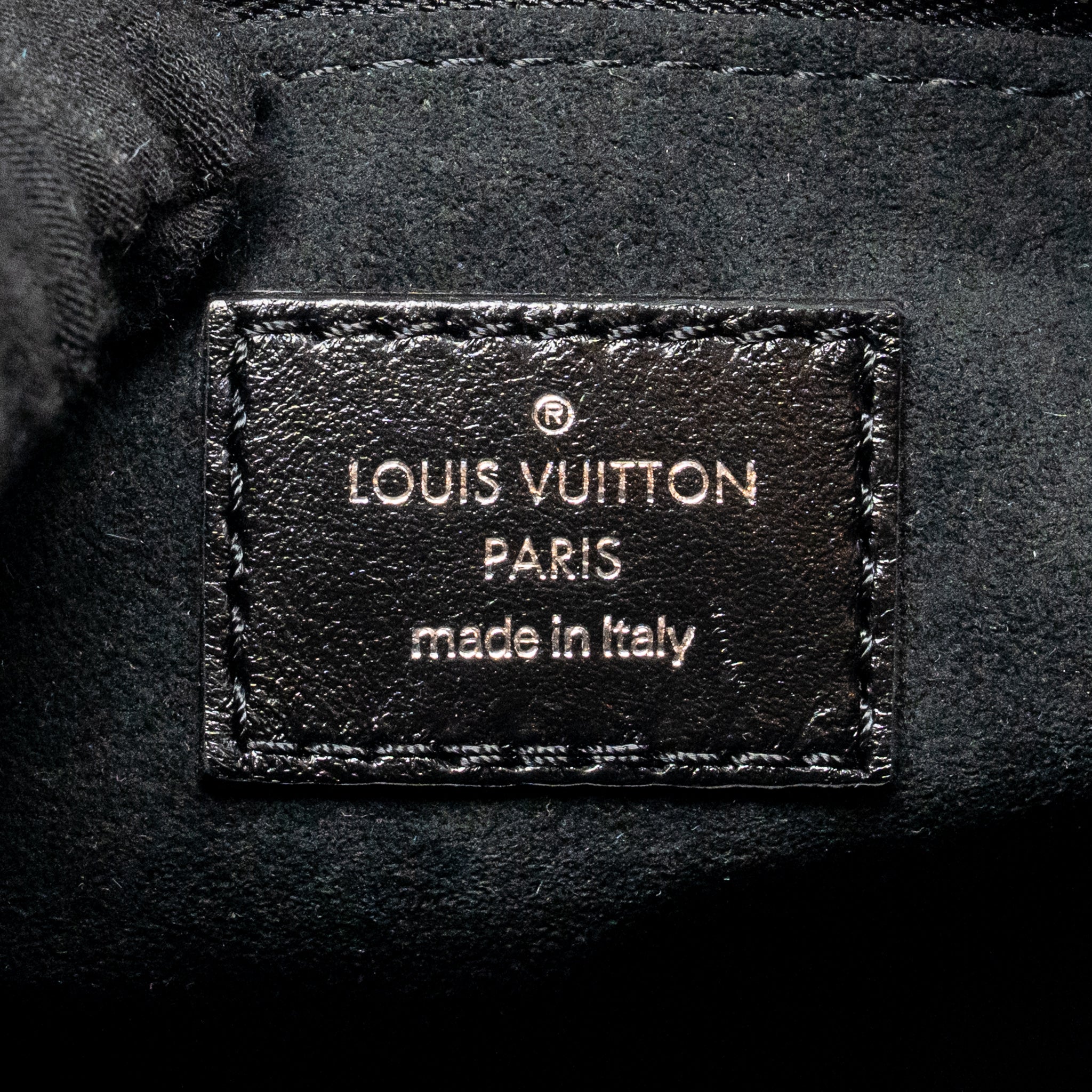 LOUIS VUITTON CARRYALL CARGO VIBE PM LAMBSKIN BLACK SHW