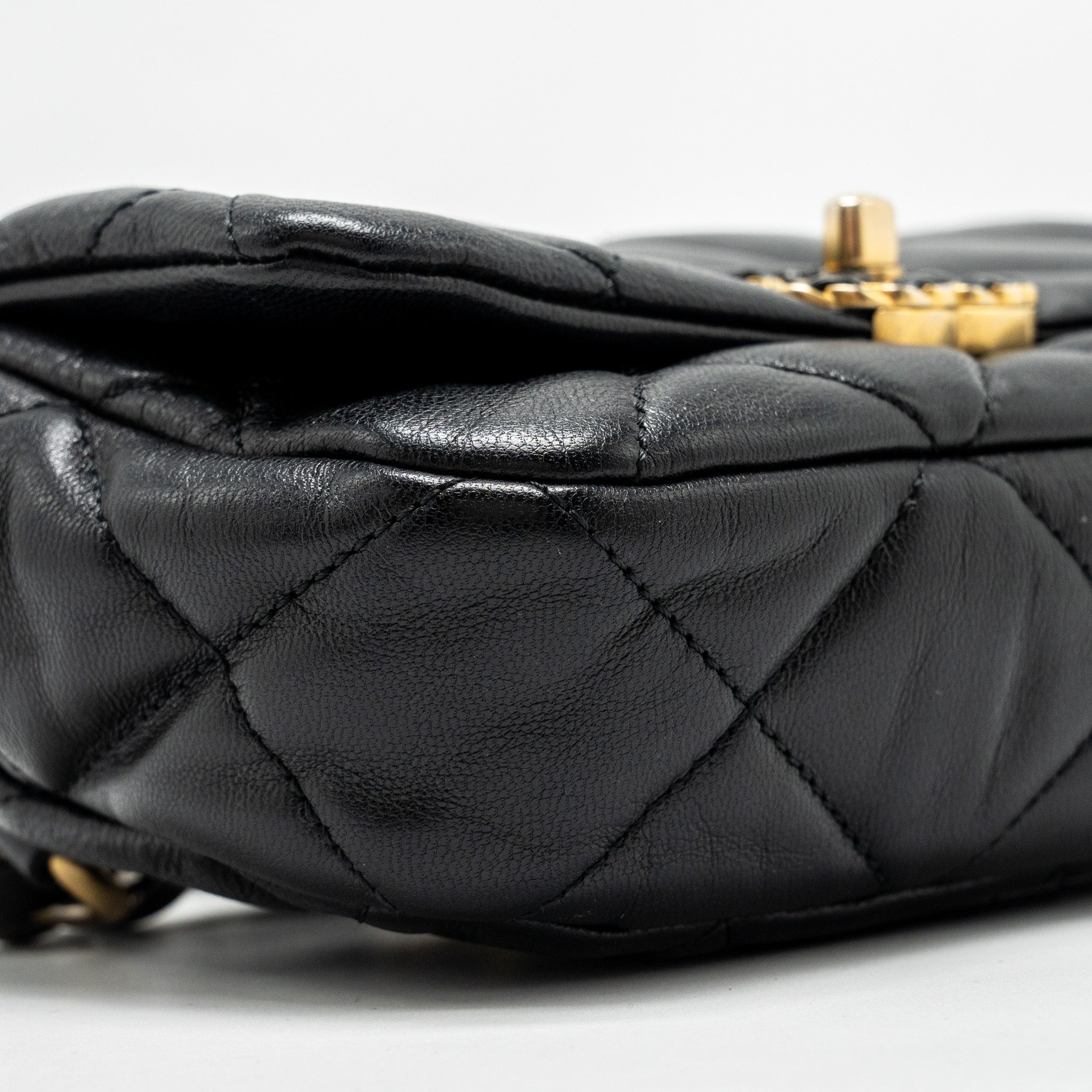 CHANEL 19 QUILTED WAIST BELT BAG SHINY GOATSKIN BLACK GHW