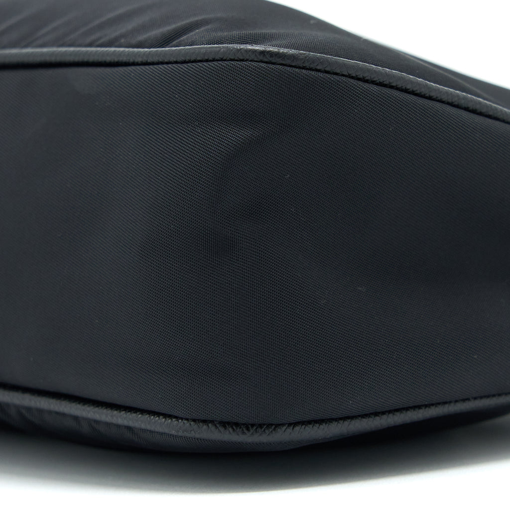 PRADA RE-EDITION 2005 NYLON BAG BLACK SHW