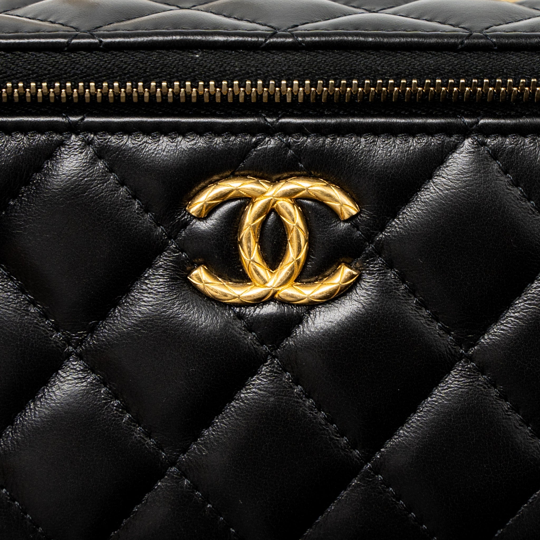 CHANEL 22K GOLD PILLAR ADJUSTABLE CHAIN LONG VANITY LAMBSKIN BLACK BRUSHED GHW(MICROCHIP)