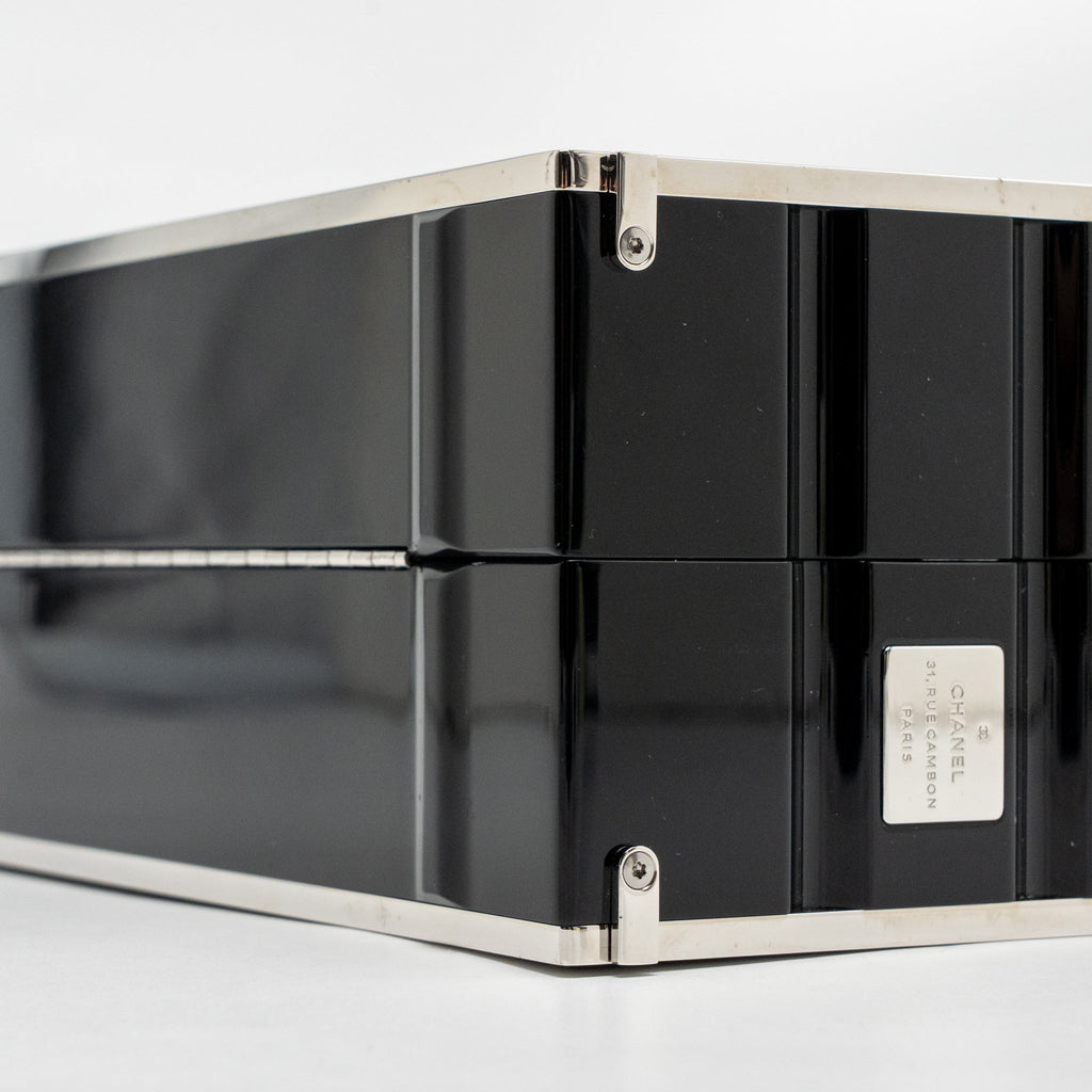 CHANEL 18A PARIS HAMBURG MINAUDIERE SHIPPING CONTAINER EVENING CLUTCH PLEXIGLASS/METAL BLACK SHW