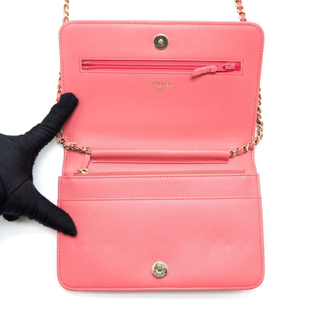 CHANEL BOY WALLET ON CHAIN CHEVRON CALFSKIN PINK LGHW