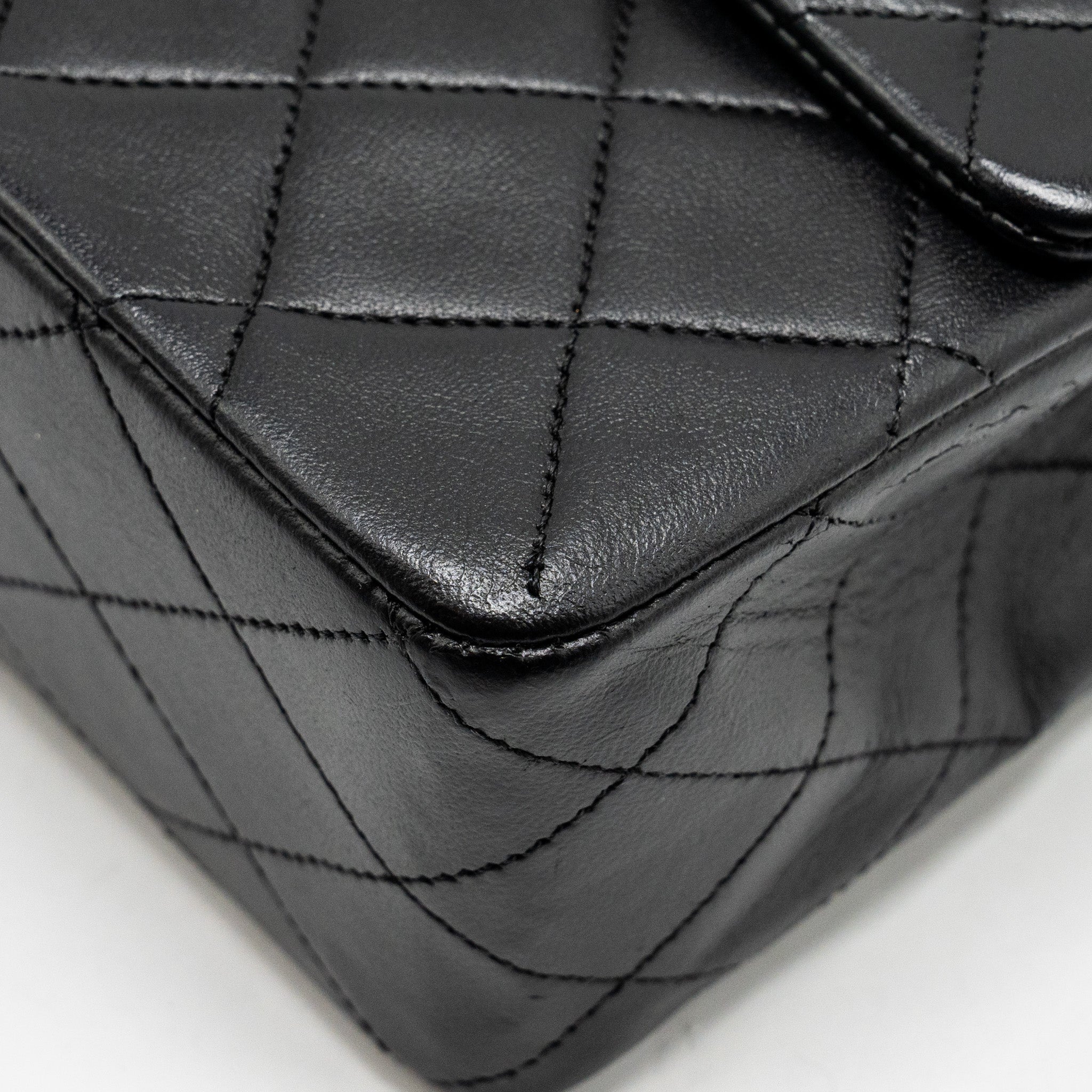 CHANEL VINTAGE MEDIUM CLASSIC DOUBLE FLAP BAG LAMBSKIN BLACK GHW
