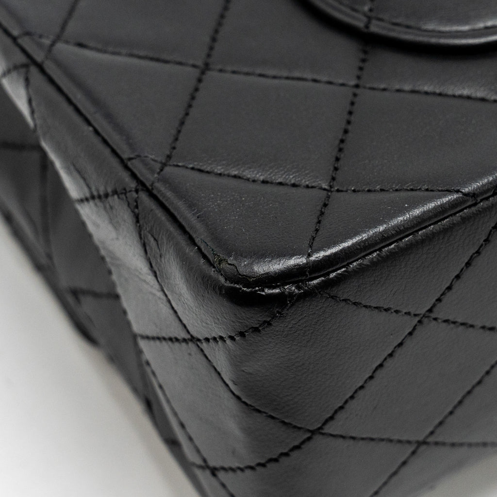 CHANEL VINTAGE MEDIUM CLASSIC DOUBLE FLAP BAG LAMBSKIN BLACK GHW