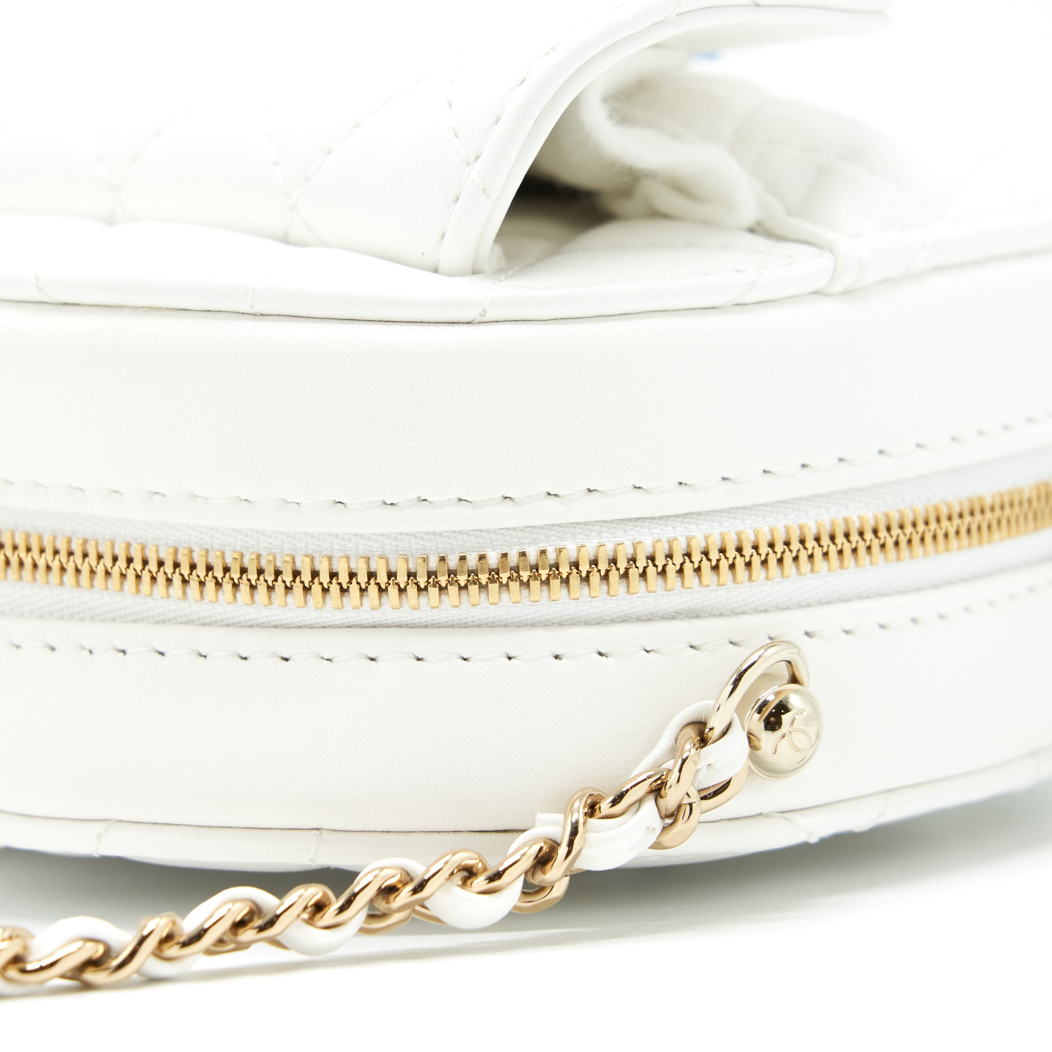 CHANEL 22S HEART BAG LAMBSKIN WHITE LGHW (MICROCHIP)