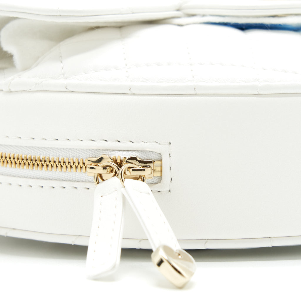 CHANEL 22S HEART BAG LAMBSKIN WHITE LGHW (MICROCHIP)