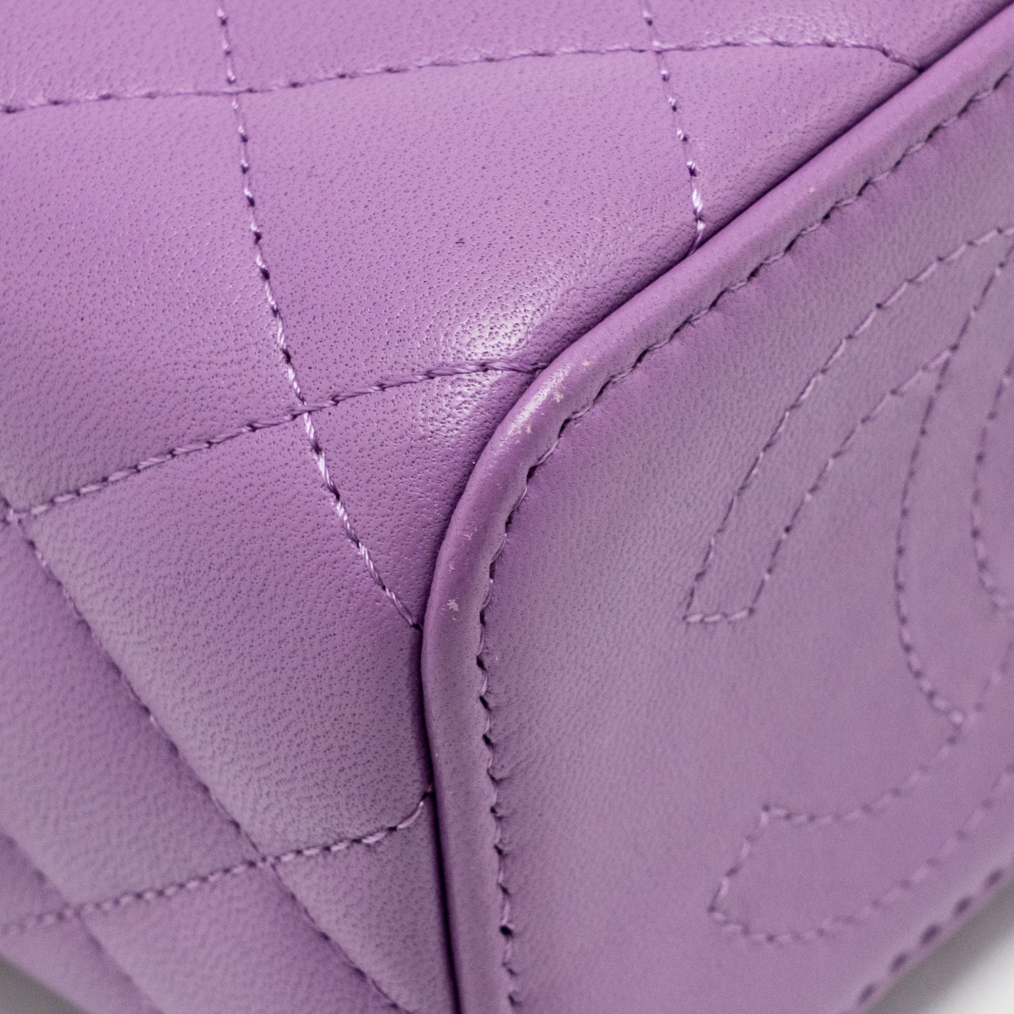 CHANEL MINI VANITY CASE WITH GIANT CHAIN LAMBSKIN PURPLE LGHW