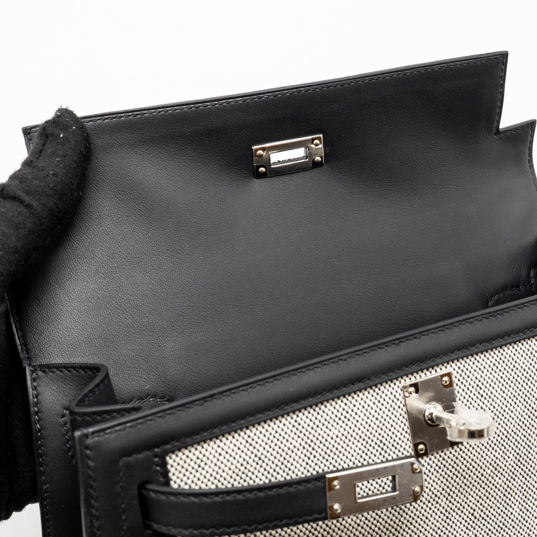 HERMES KELLY 25 SELLIER TOILE H/SWIFT ECRU-BLACK/BLACK SHW