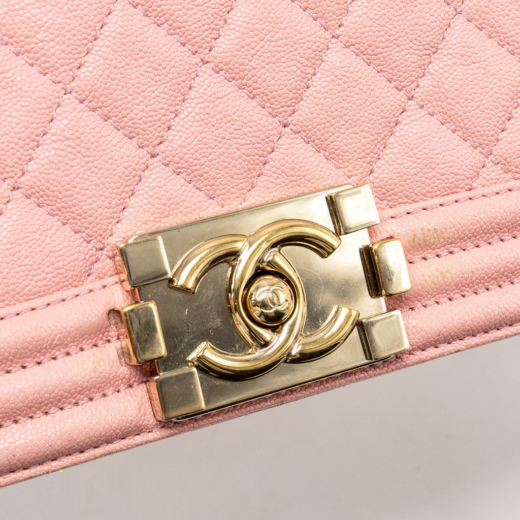 CHANEL MEDIUM BOY BAG GRAINED CALFSKIN PINK LGHW