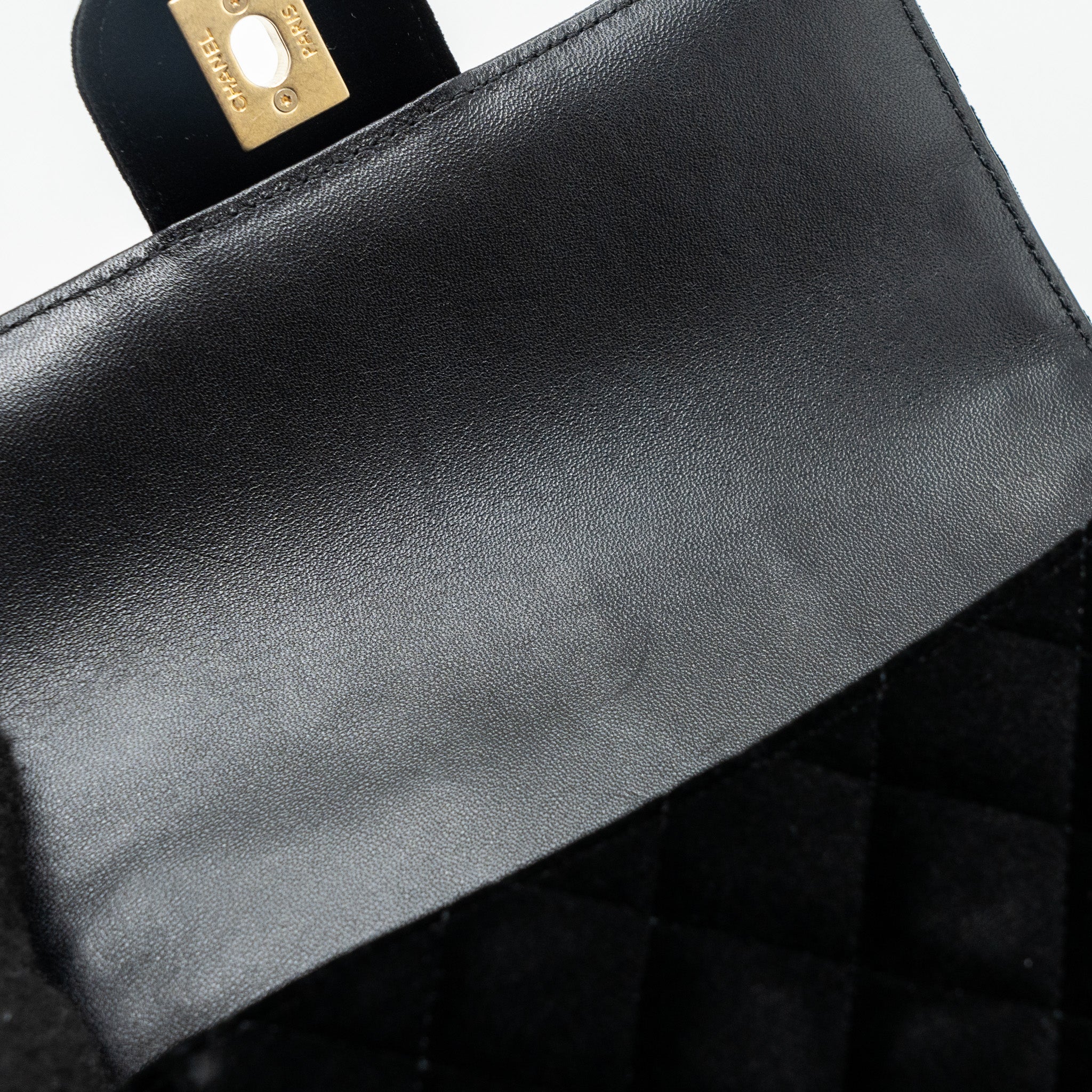 CHANEL 22B CHANEL ON CHAINS SQUARE FLAP BAG VELVET BLACK GHW (MICROCHIP)