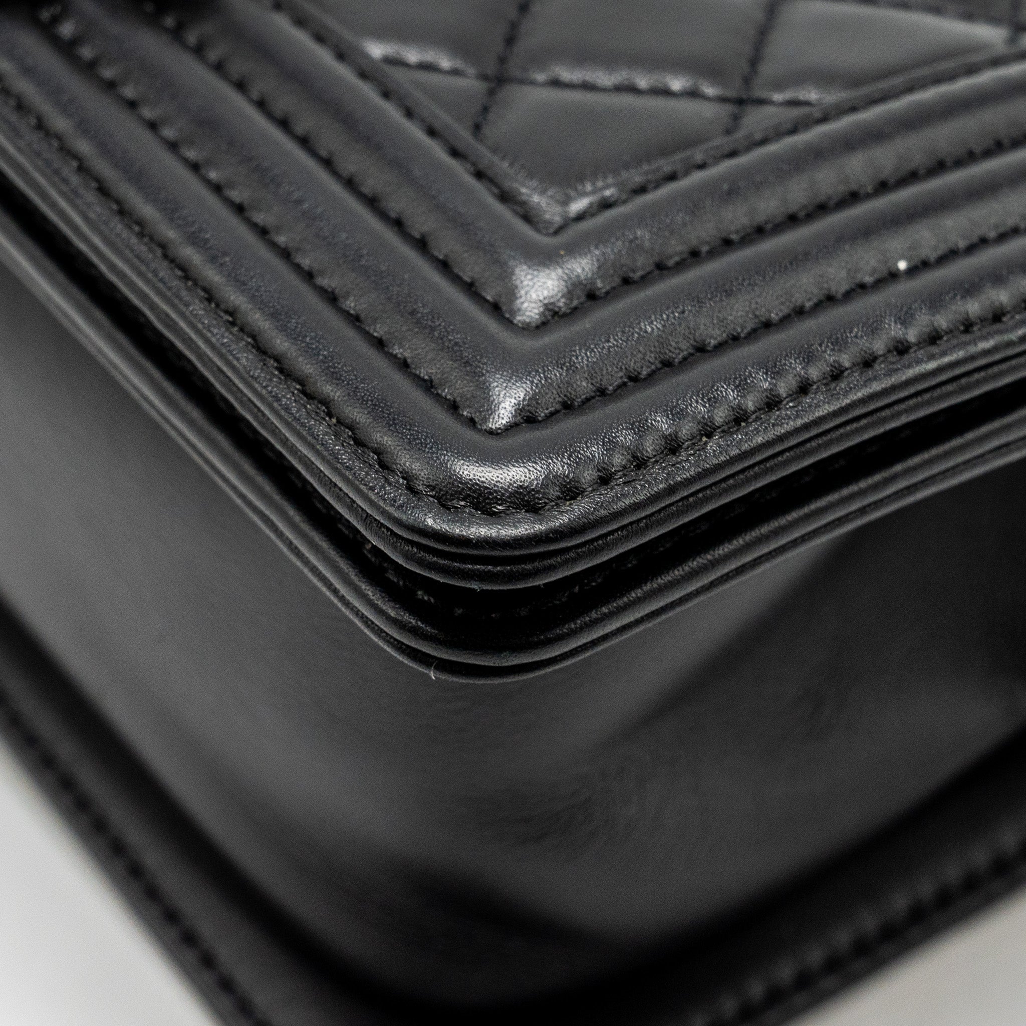 CHANEL SMALL BOY BAG CALFSKIN BLACK RUTHENIUM HARDWARE (MICROCHIP)