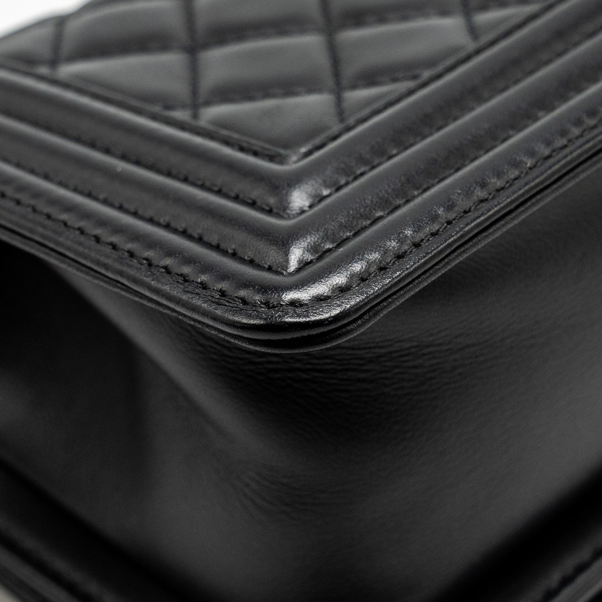 CHANEL SMALL BOY BAG CALFSKIN BLACK RUTHENIUM HARDWARE (MICROCHIP)