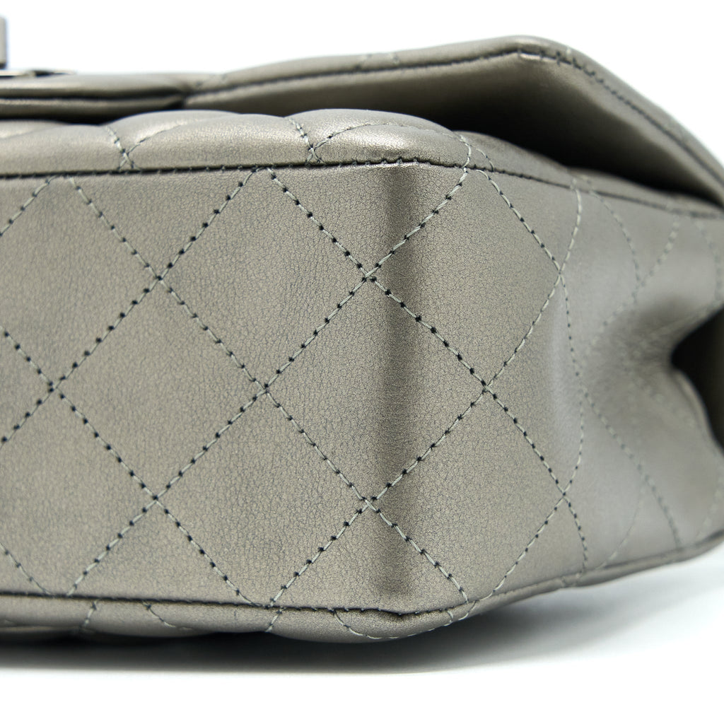 CHANEL 21B MINI RECTANGULAR FLAP BAG CALFSKIN METALLIC SILVER WITH SHINY RUTHENIUM HARDWARE (MICROCHIP)