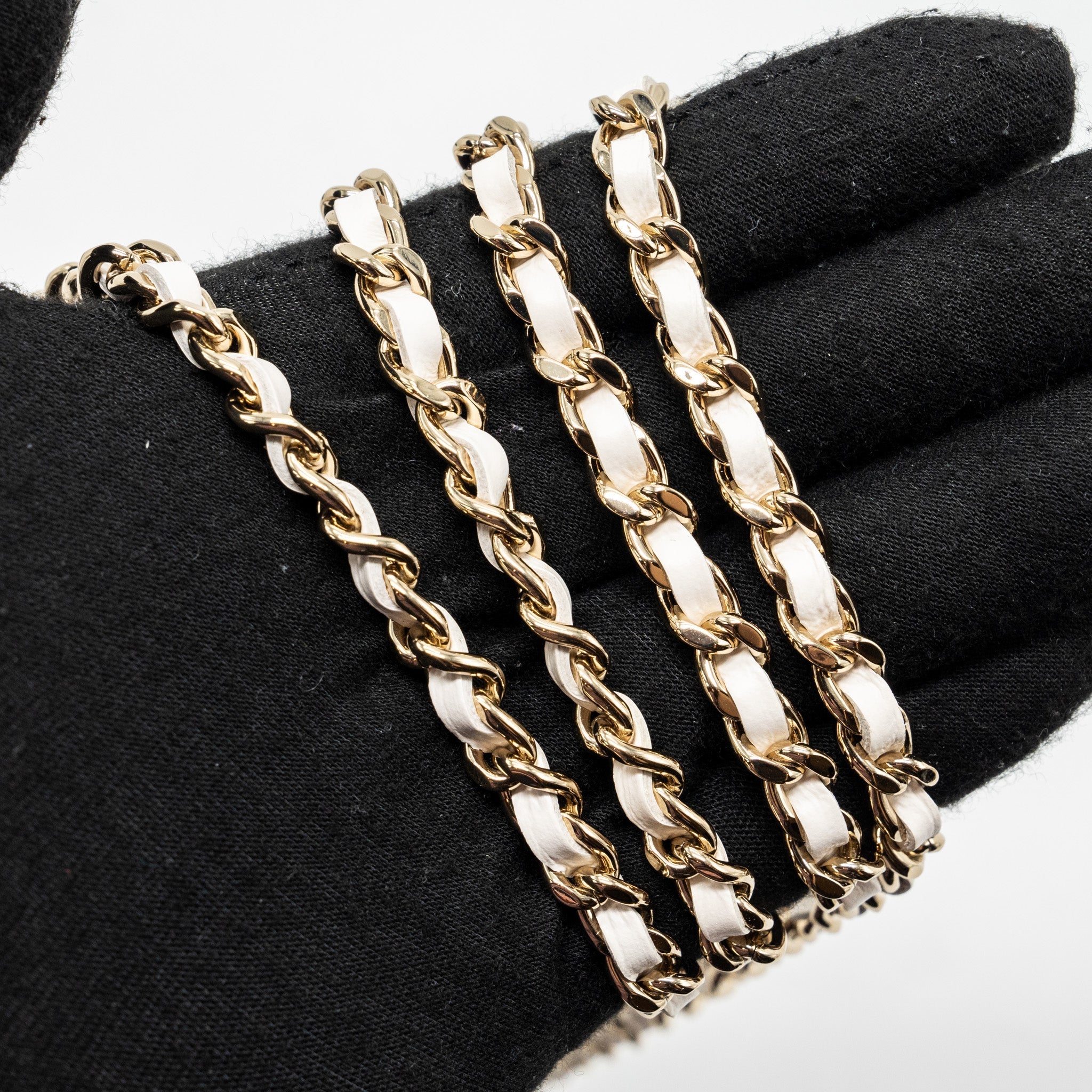 CHANEL TOP HANDLE FLAP WALLET WITH CHAIN LAMBSKIN WHITE LGHW (MICROCHIP)