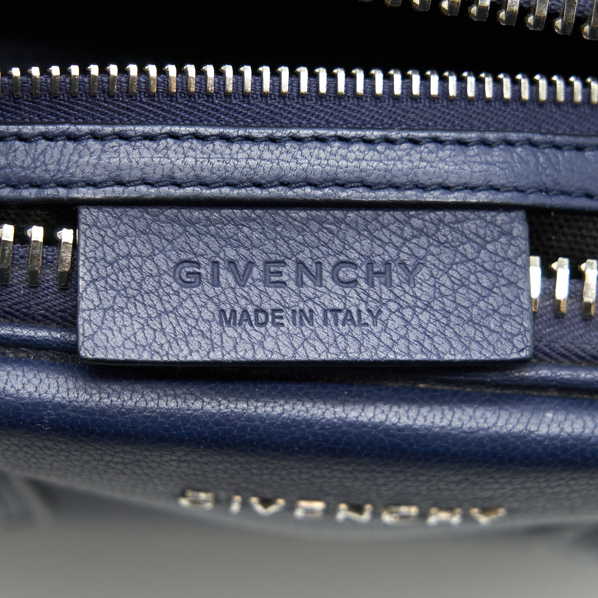 GIVENCHY SMALL ANTIGONA TOTE BAG NAVY SHW
