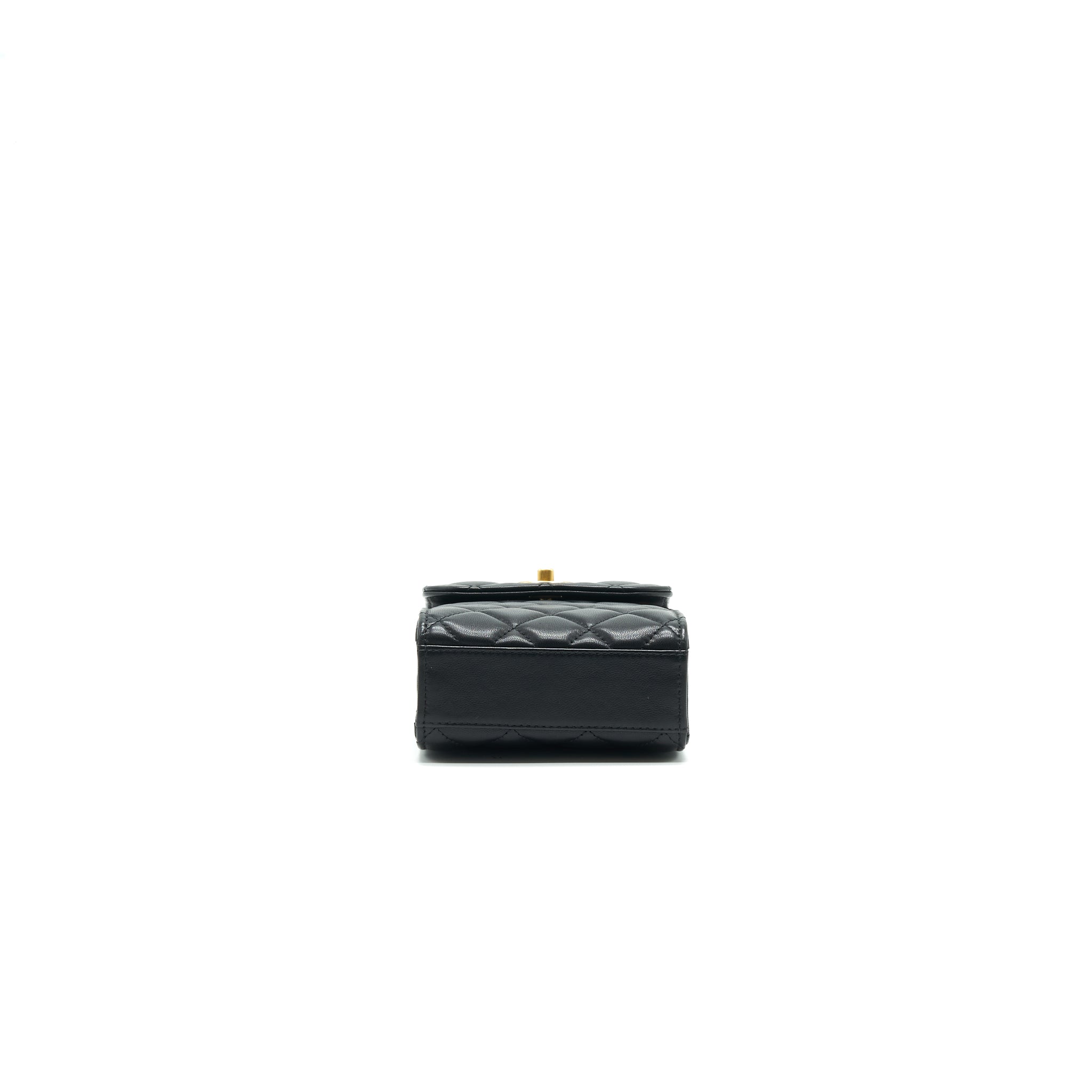 CHANEL PEARL CRUSH VERTICAL PHONE HOLDER