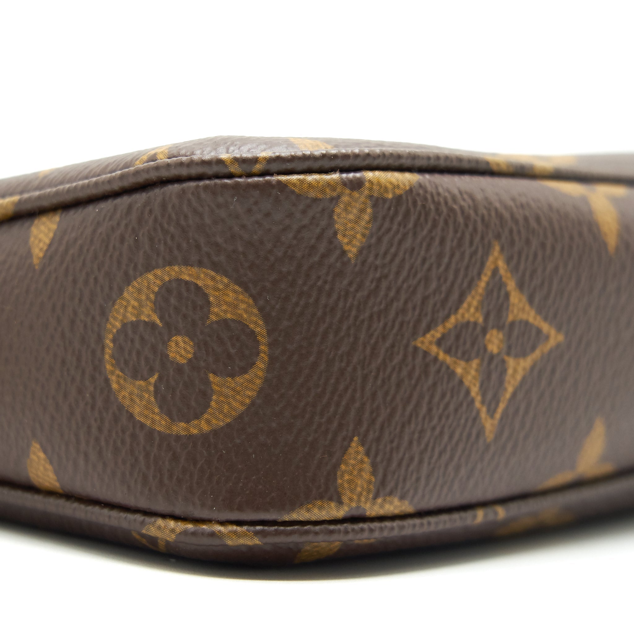 LOUIS VUITTON POCHETTE ACCESSORIES