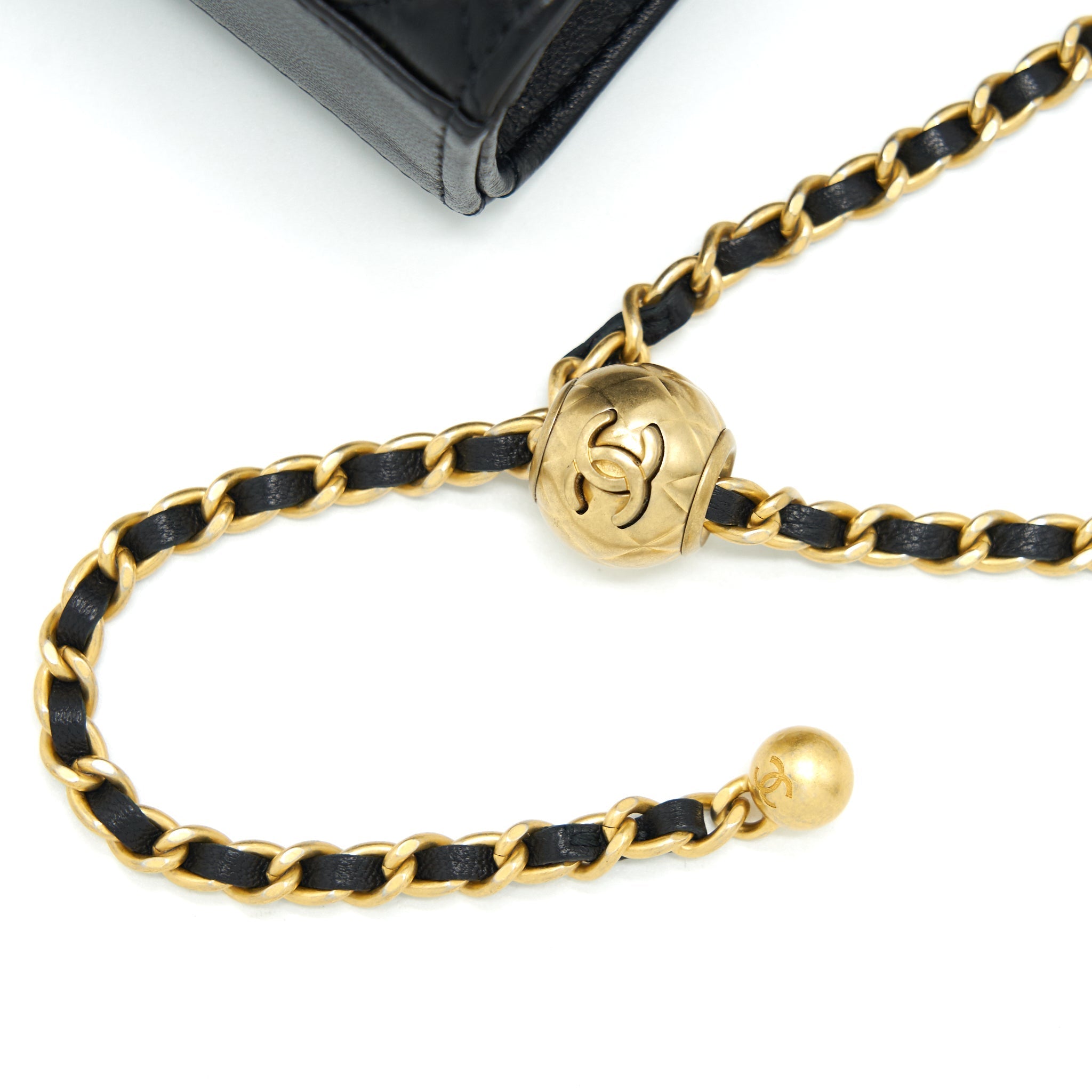 CHANEL PEARL CRUSH VERTICAL PHONE HOLDER