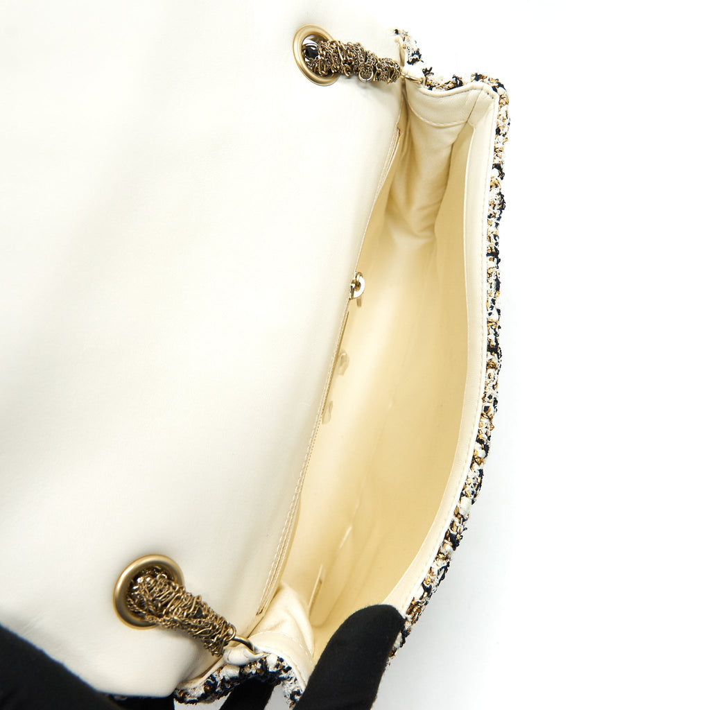 CHANEL TWEED FLAP BAG LIMITED EDITION