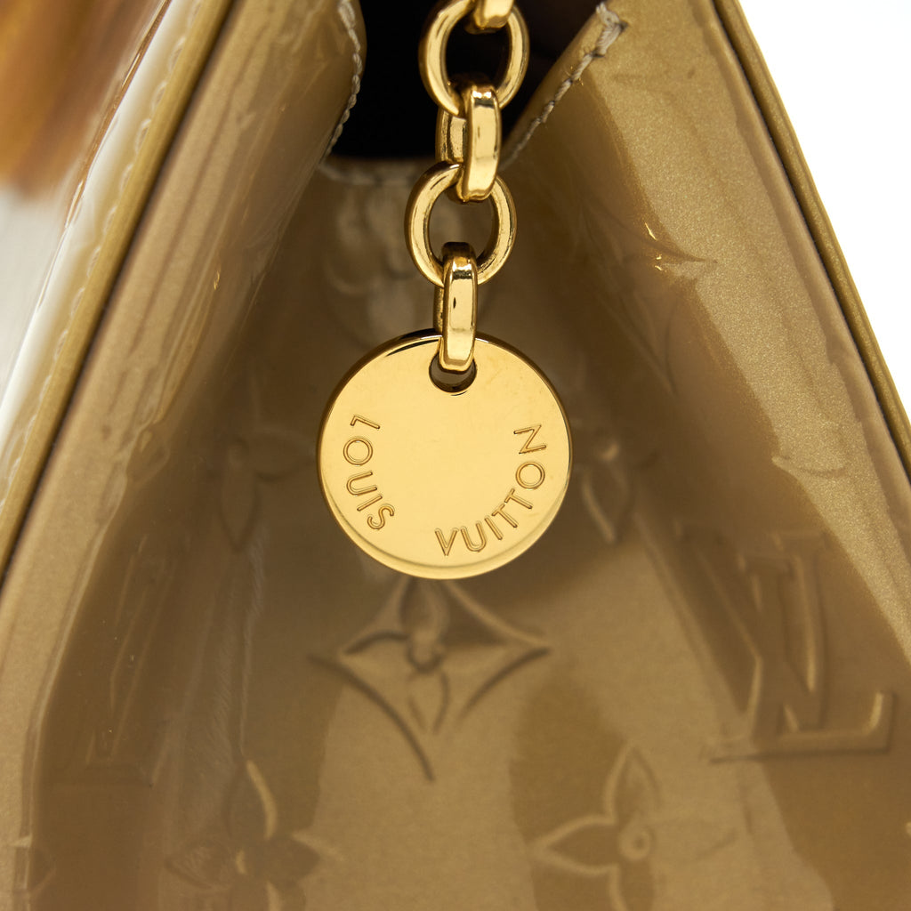 LOUIS VUITTON VERNIS BREA MM BEIGE POUDRE