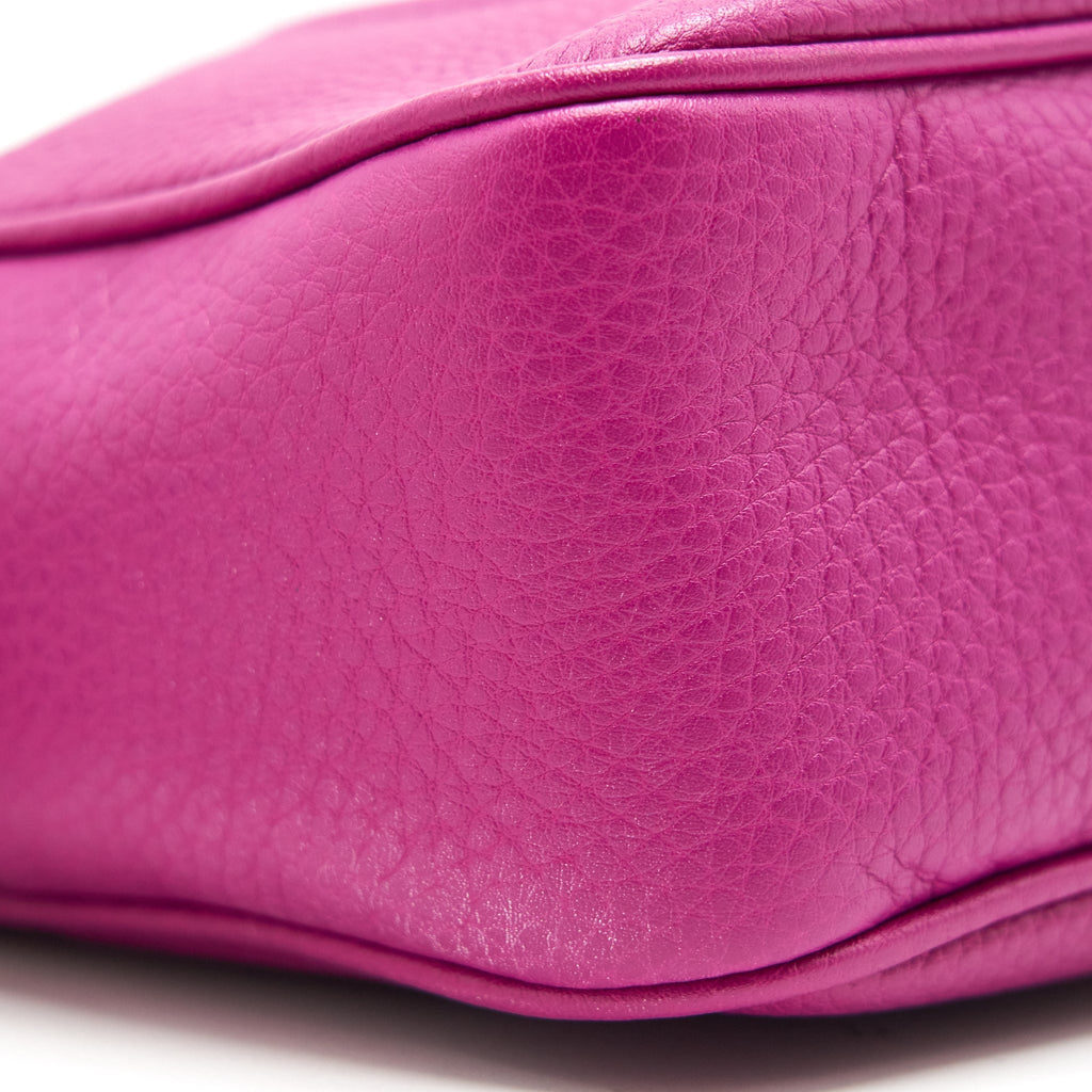 GUCCI SOHO SMALL LEATHER DISCO BAG HOT PINK
