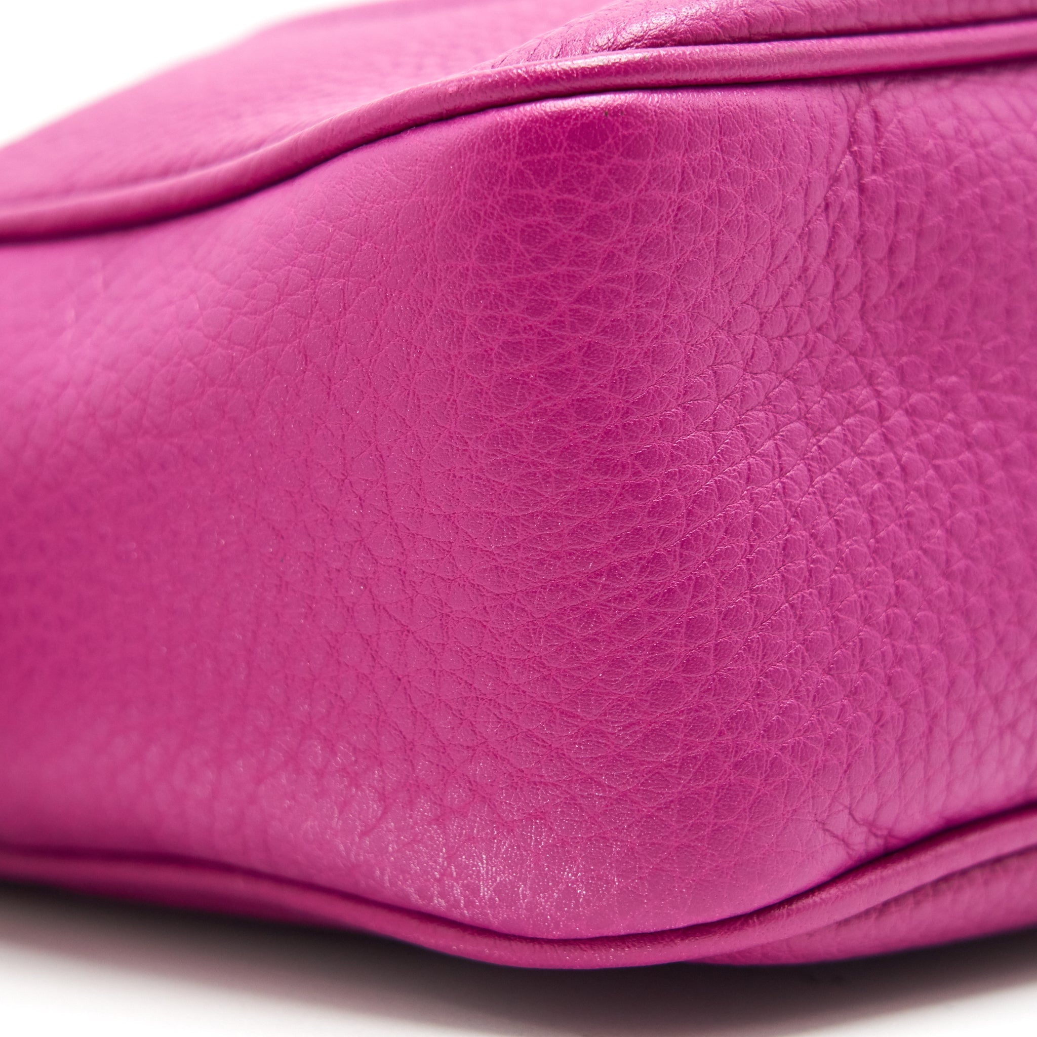 GUCCI SOHO SMALL LEATHER DISCO BAG HOT PINK