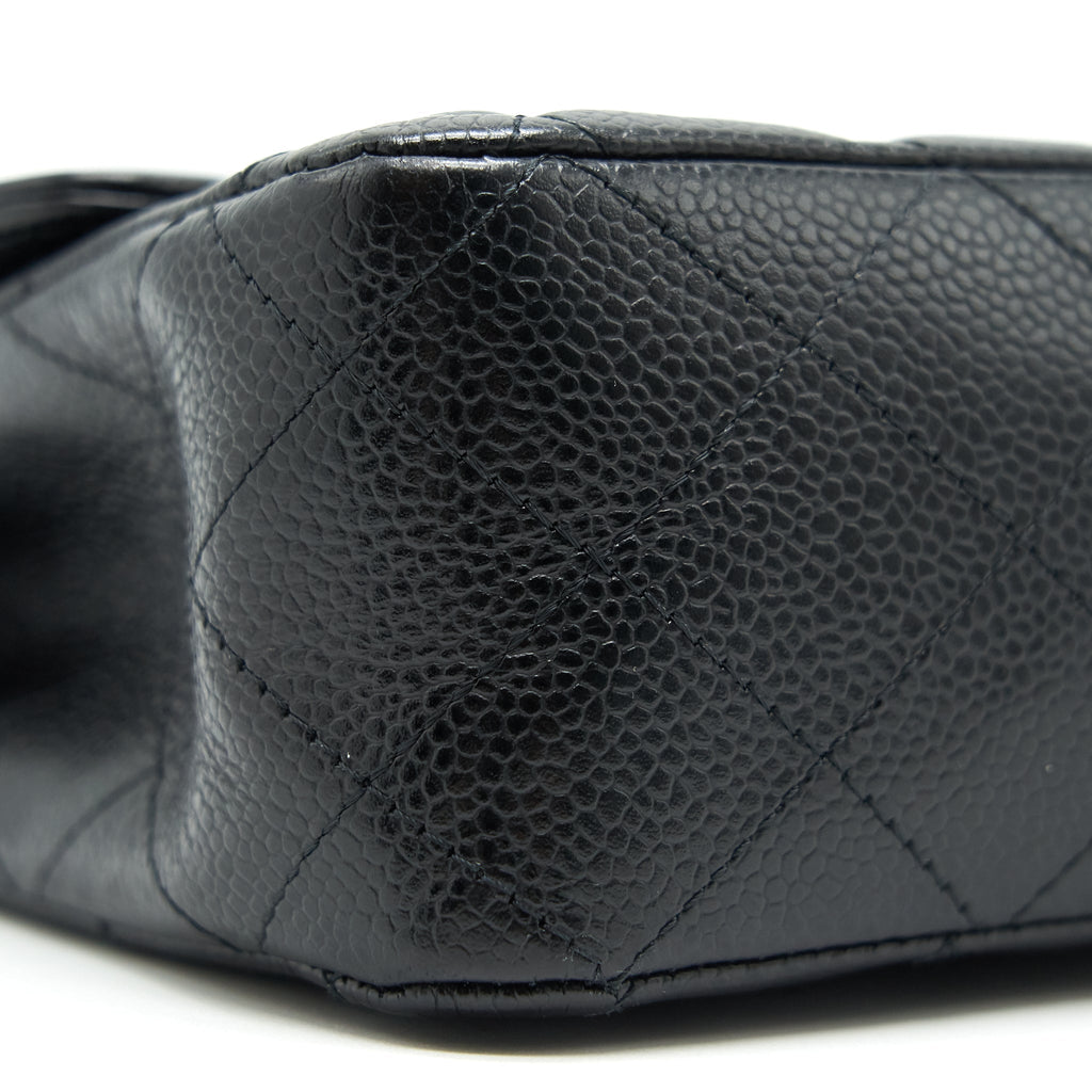 CHANEL MEDIUM CLASSIC DOUBLE FLAP BAG CAVIAR BLACK GHW SERIAL16