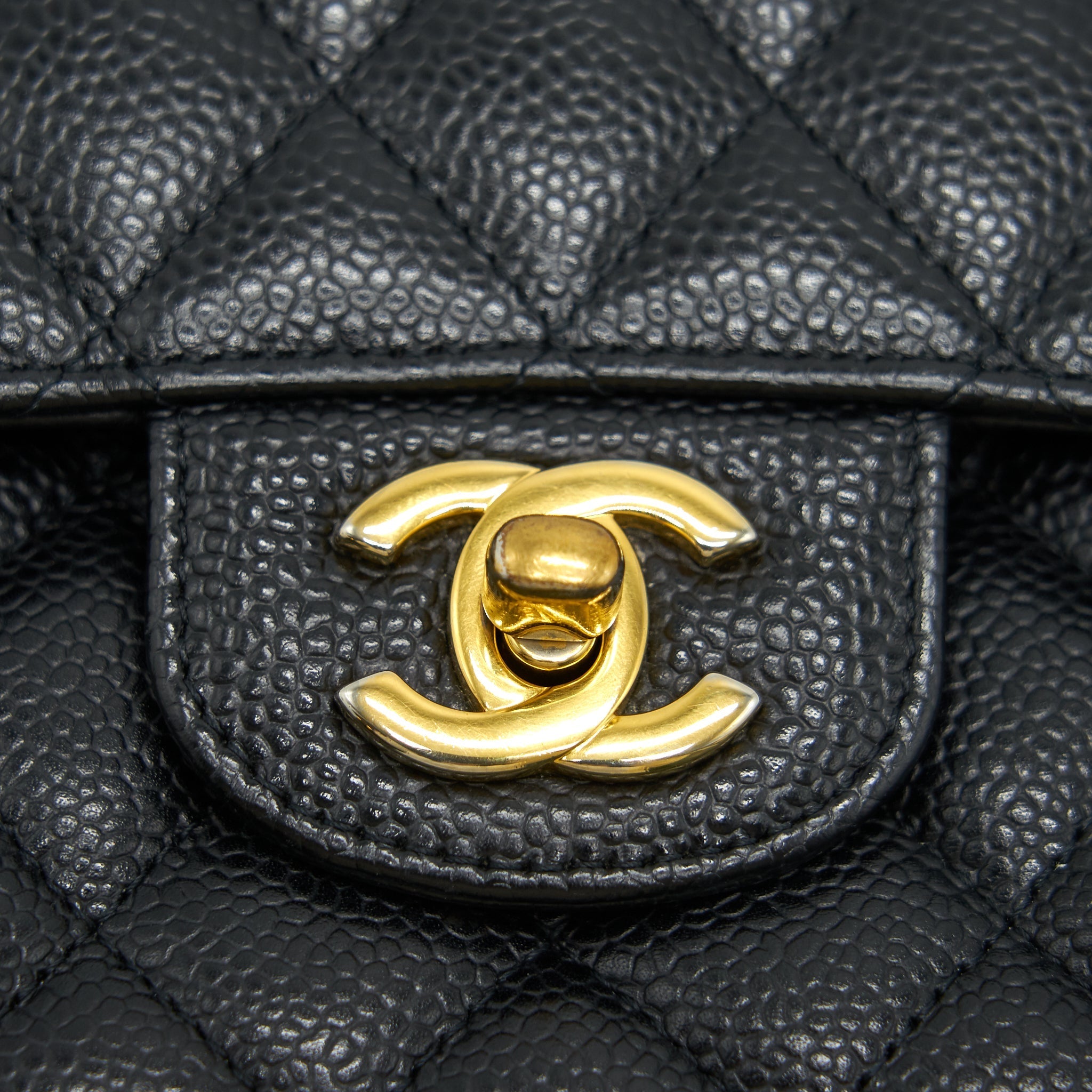 CHANEL MEDIUM CLASSIC DOUBLE FLAP BAG CAVIAR BLACK GHW SERIAL16