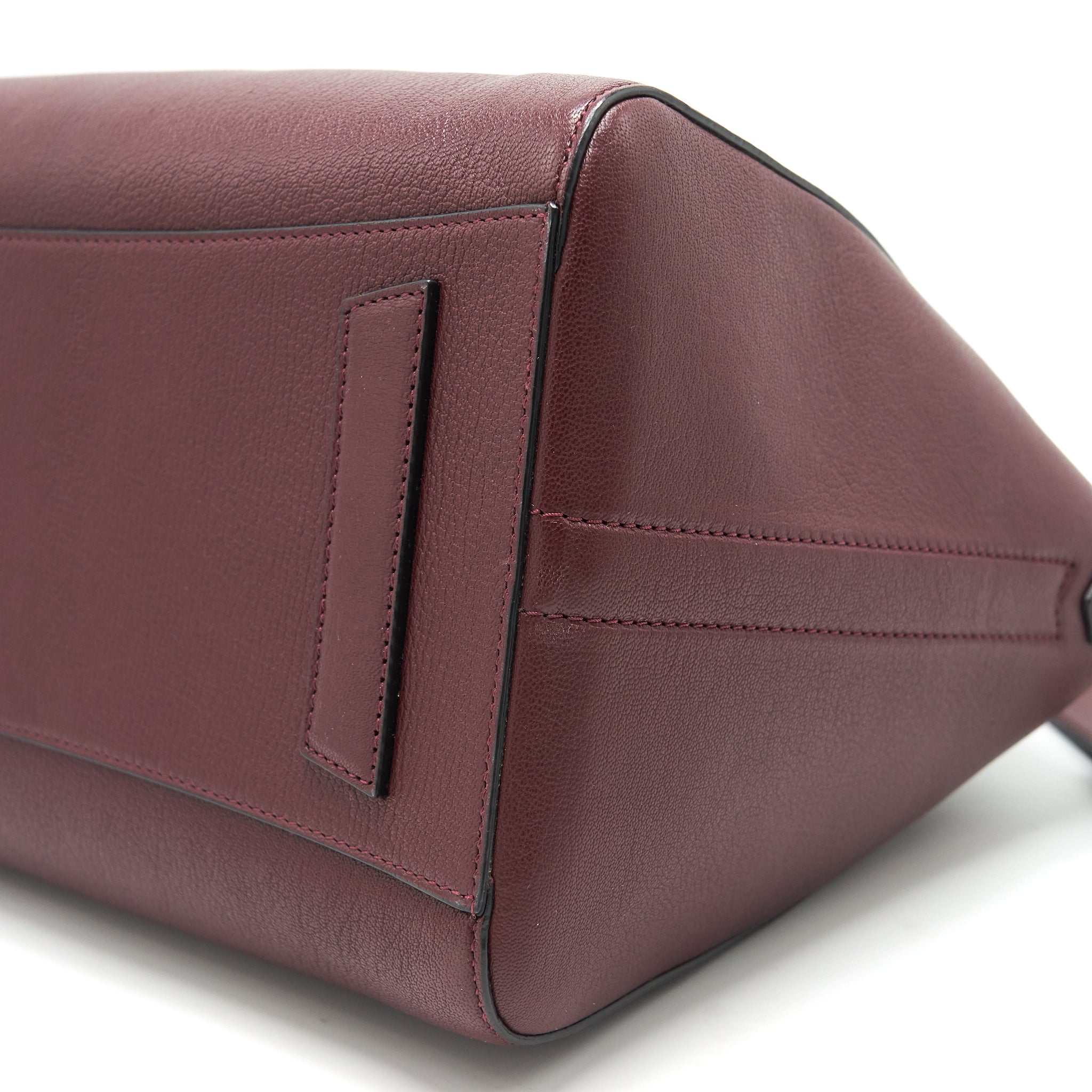 GIVENCHY ANTIGONA MEDIUM BURGUNDY TRAINED LEATHER HANDBAG