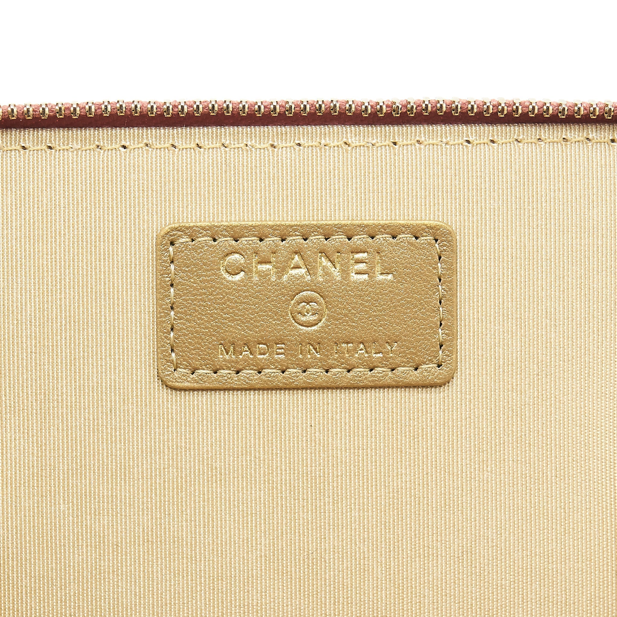 CHANEL 21B PEARL CRUSH LONG VANITY WITH CHAIN DARK PINK GHW
