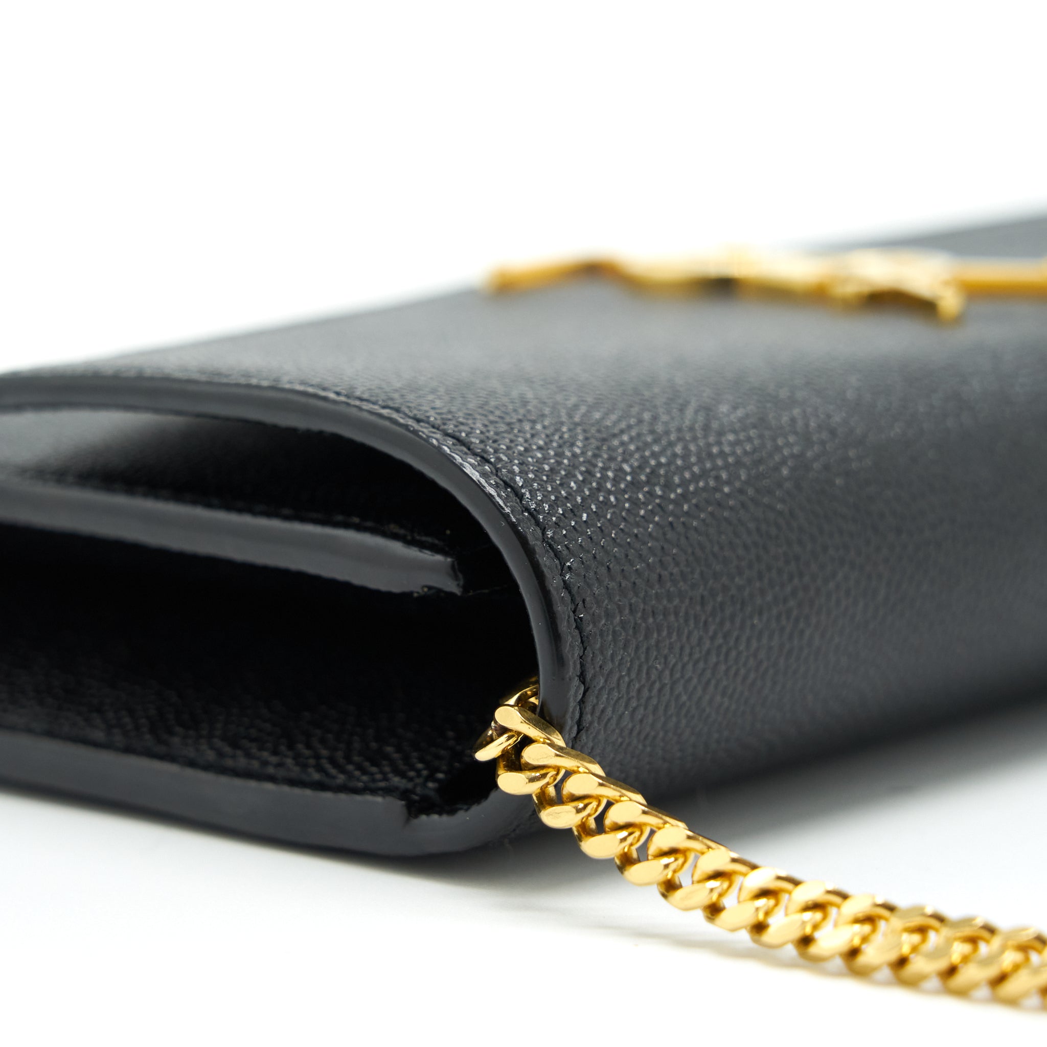 SAINT LAURENT/YSL ENVELOP SMALL CROSSBODY BAG GRAINED CALFSKIN BLACK GHW