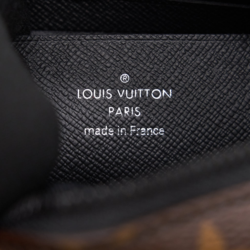 LOUIS VUITTON CHRISTOPHER WEARABLE WALLET