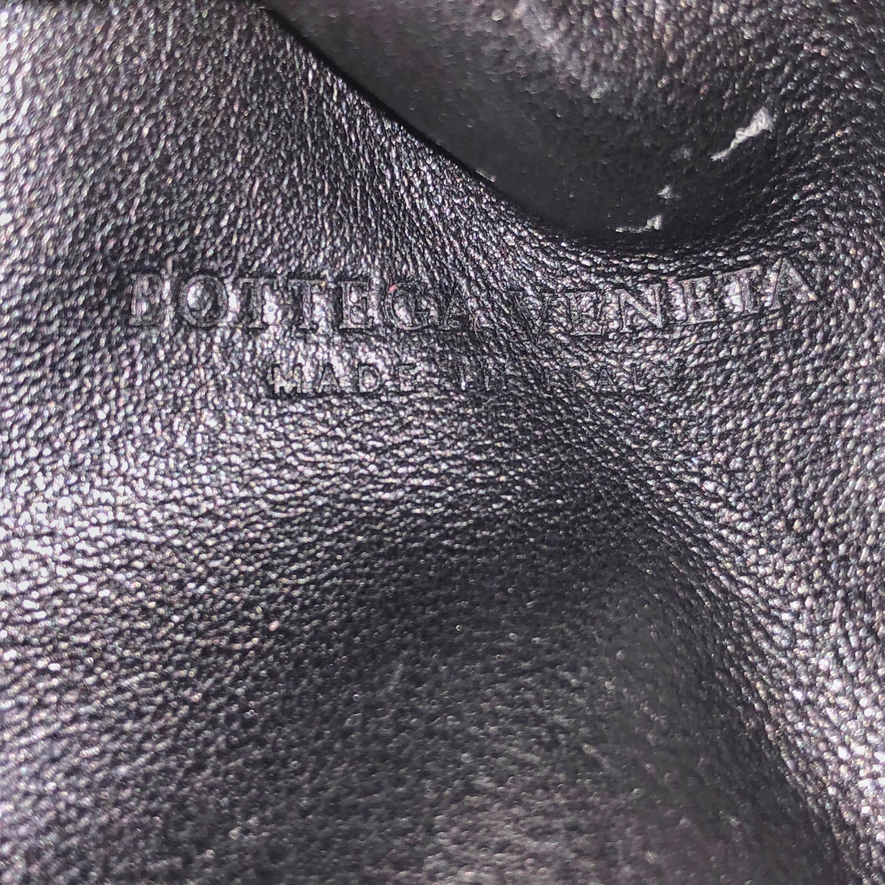 BOTTEGA VENETA THE MINI POUCH COLOR ORO