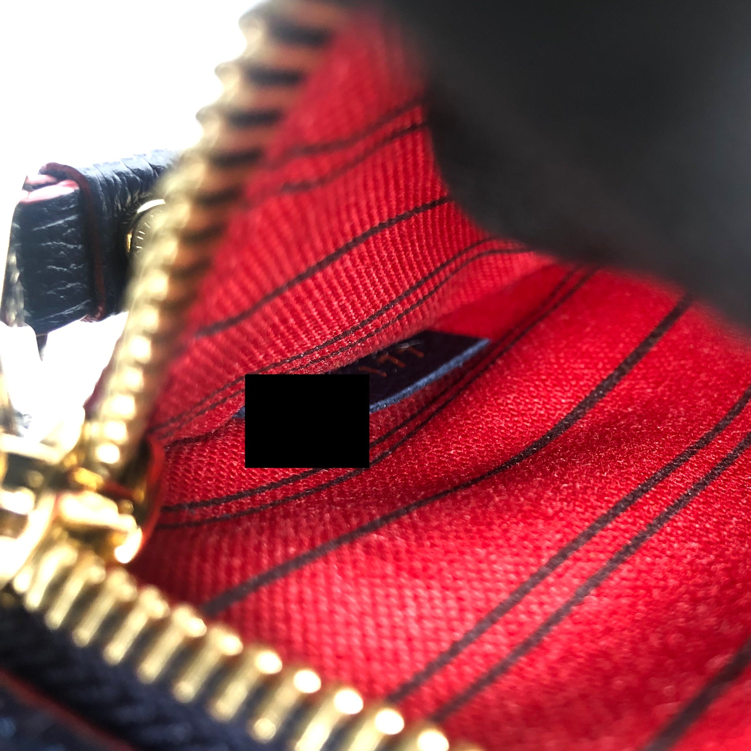 LOUIS VUITTON POCHETTE METIS MARINE ROUGE MONOGRAM EMPREINTE LEATHER