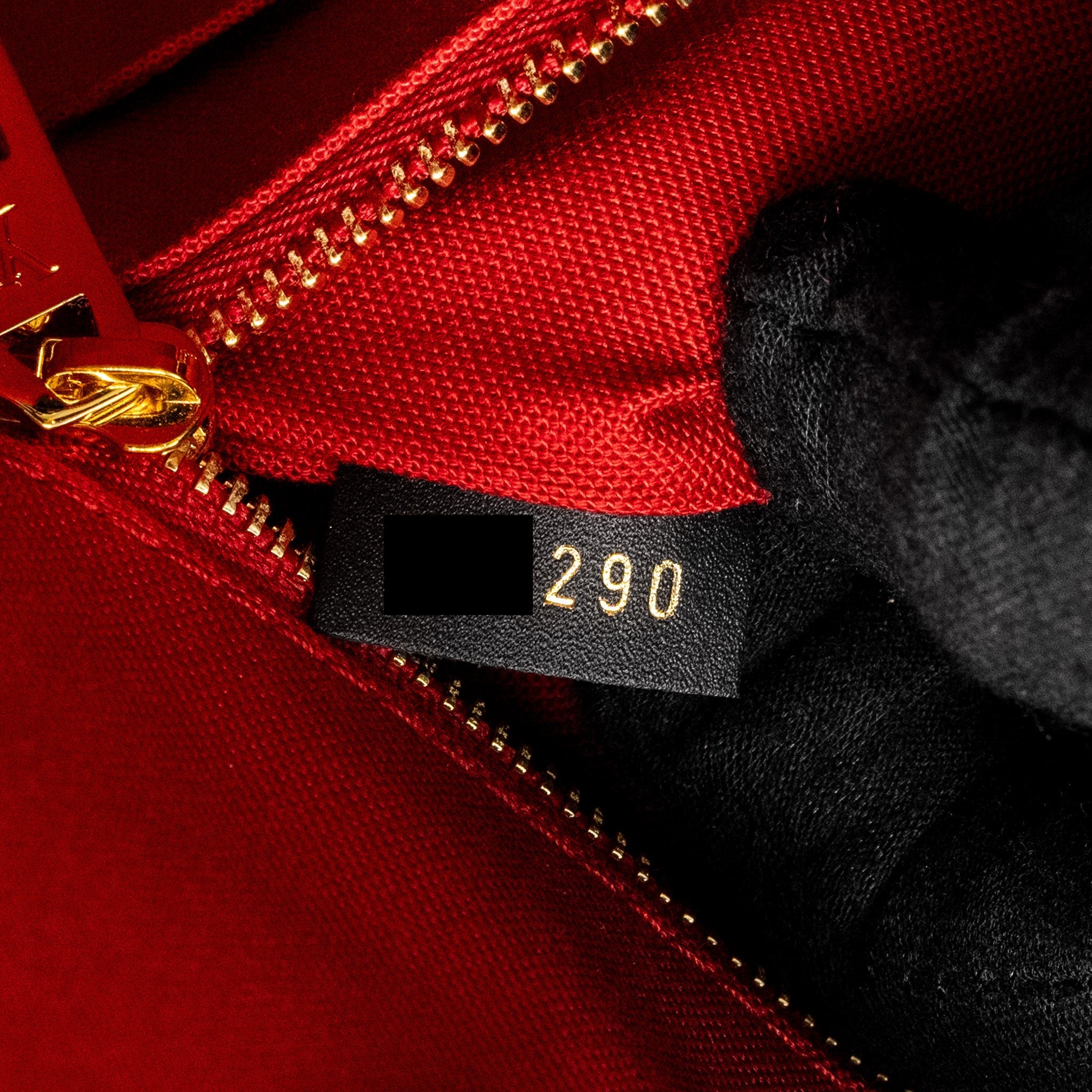 LOUIS VUITTON ONTHEGO MM MONOGRAM CANVAS GHW