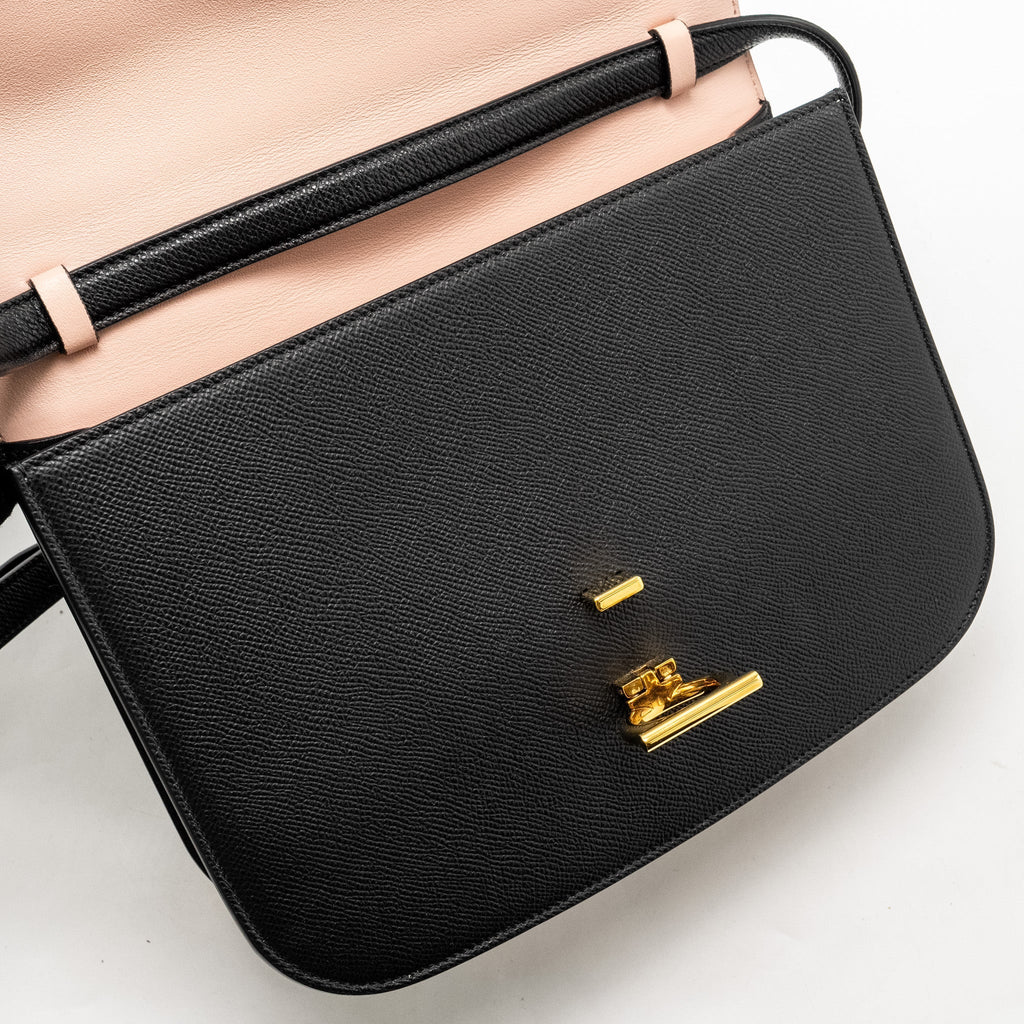 SALVATORE FERRAGAMO GANCINI ROUNDED FLAP BAG CALFSKIN BLACK GHW