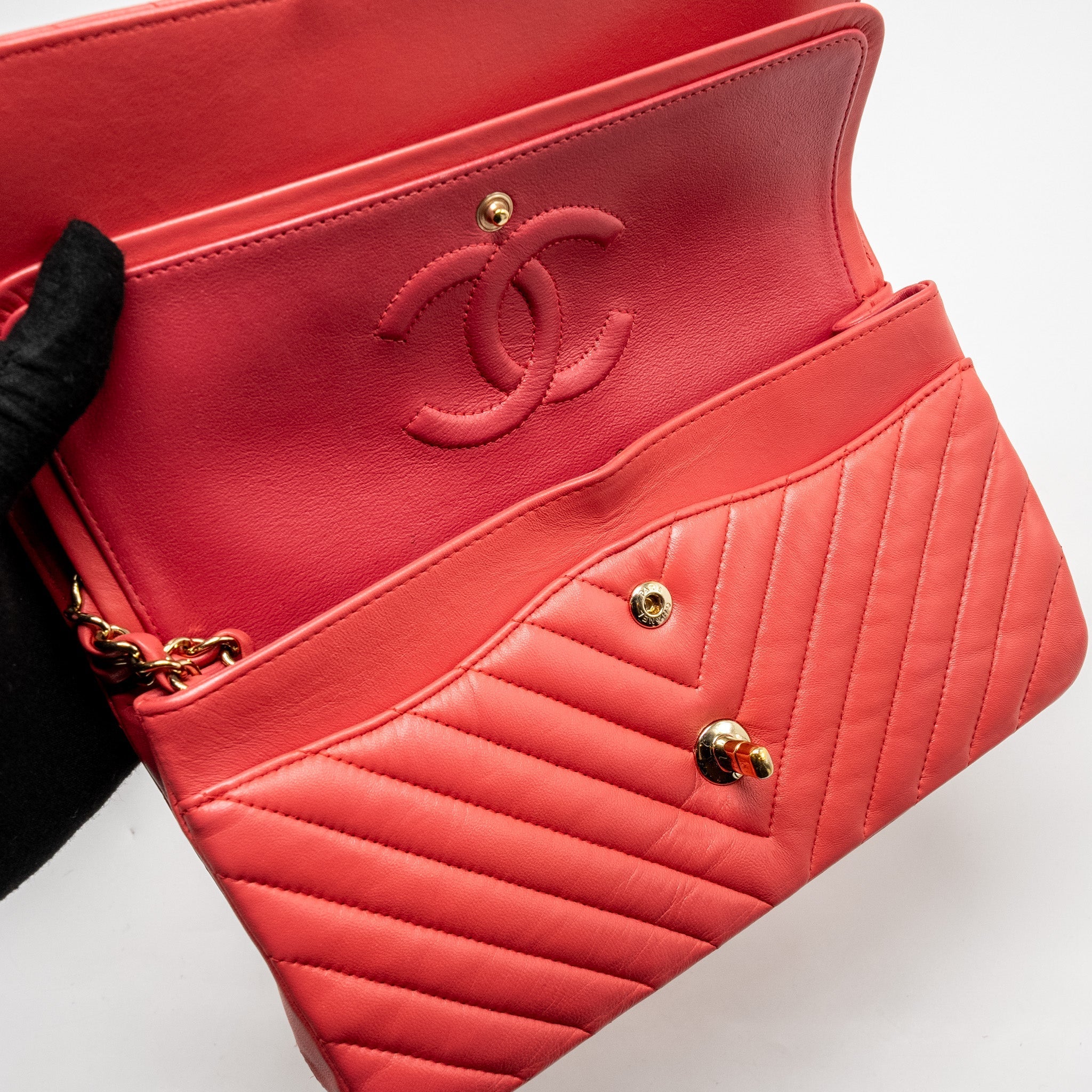 CHANEL MEDIUM CLASSIC DOUBLE FLAP BAG CHEVRON LAMBSKIN PINK LGHW