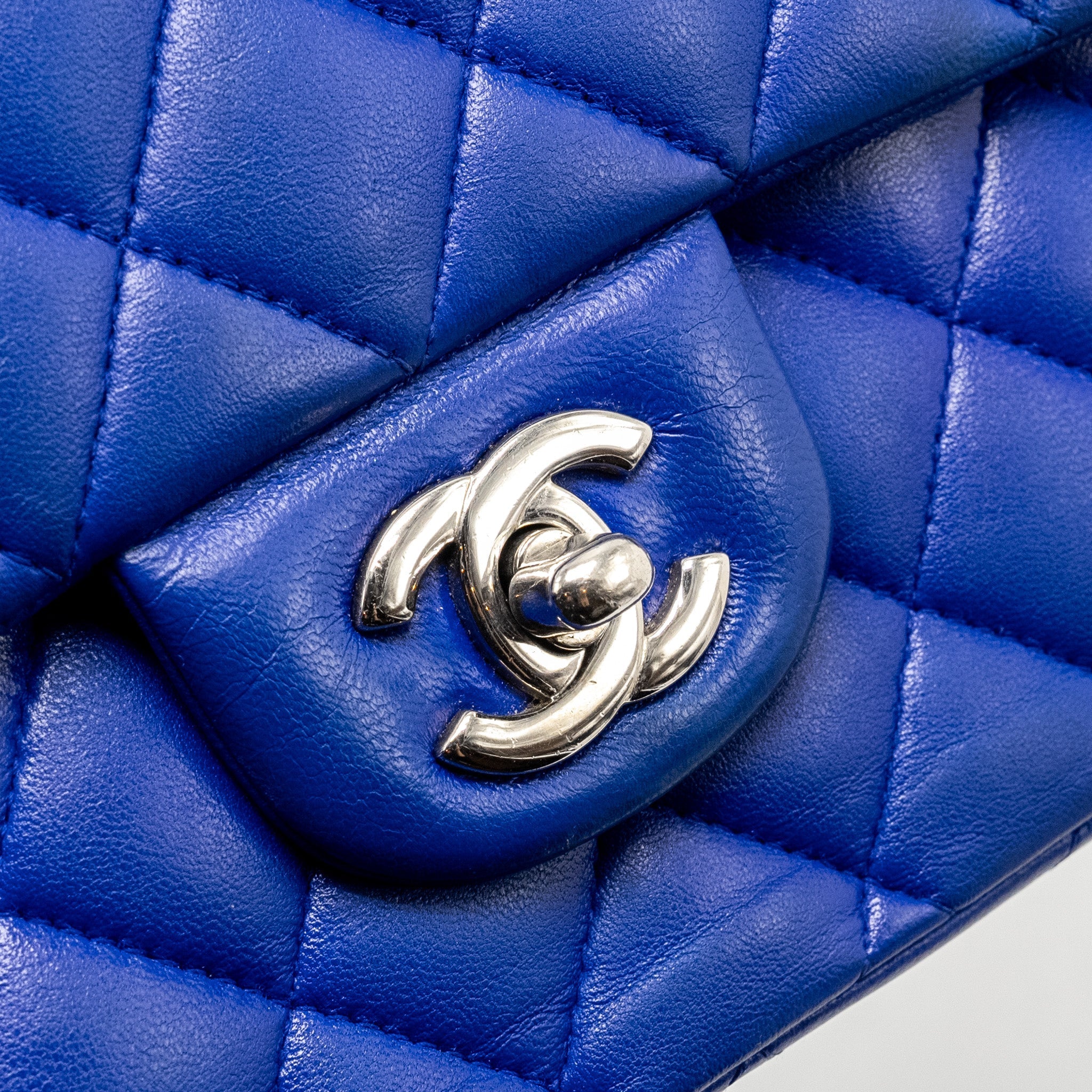 CHANEL MEDIUM CLASSIC DOUBLE FLAP BAG LAMBSKIN BLUE SHW