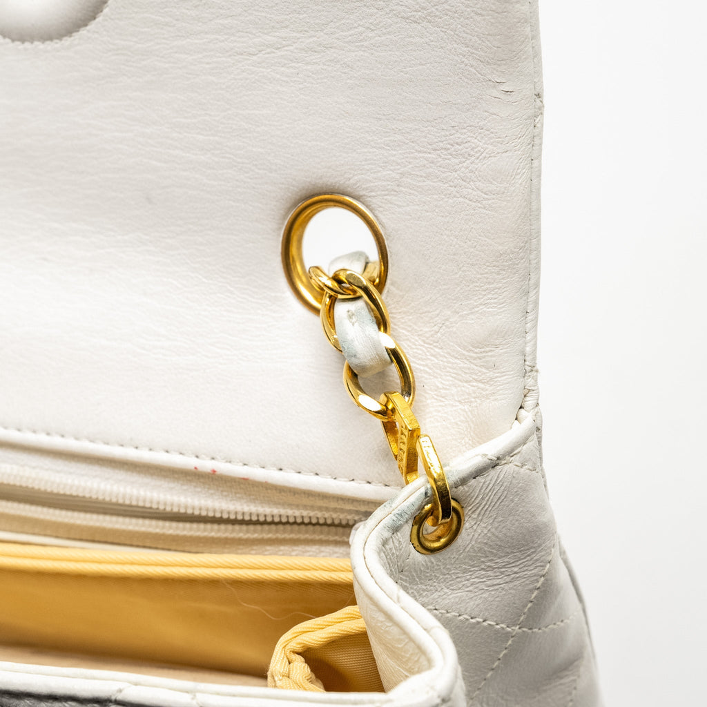 CHANEL VINTAGE QUILTED SQUARE FLAP BAG LAMBSKIN WHITE GHW