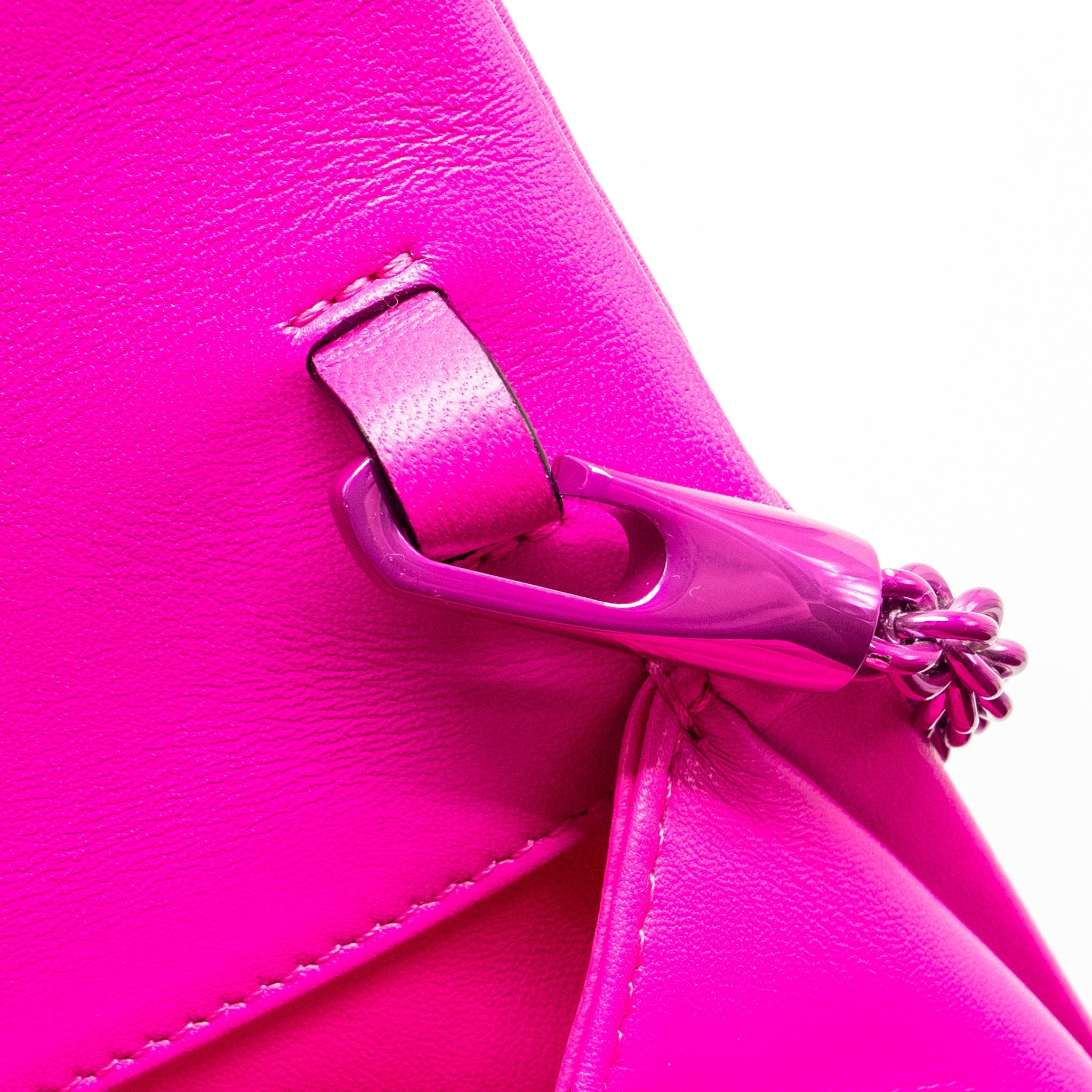 VALENTINO GARAVANI ONE STUD CLUTCH BAG NAPPA LEATHER PINK WITH PINK HARDWARE