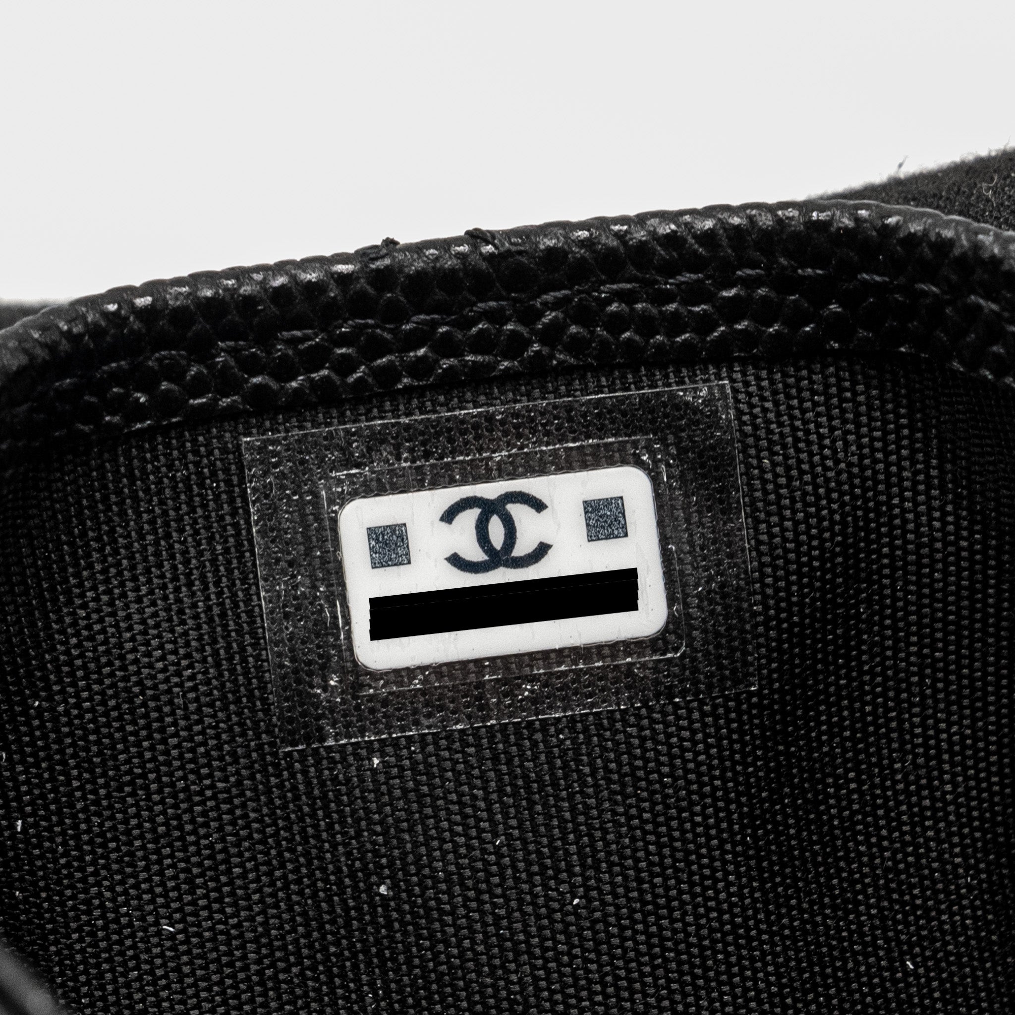 CHANEL DETAIL CC LOGO CARD HOLDER CAVIAR BLACK LGHW(MICROCHIP)