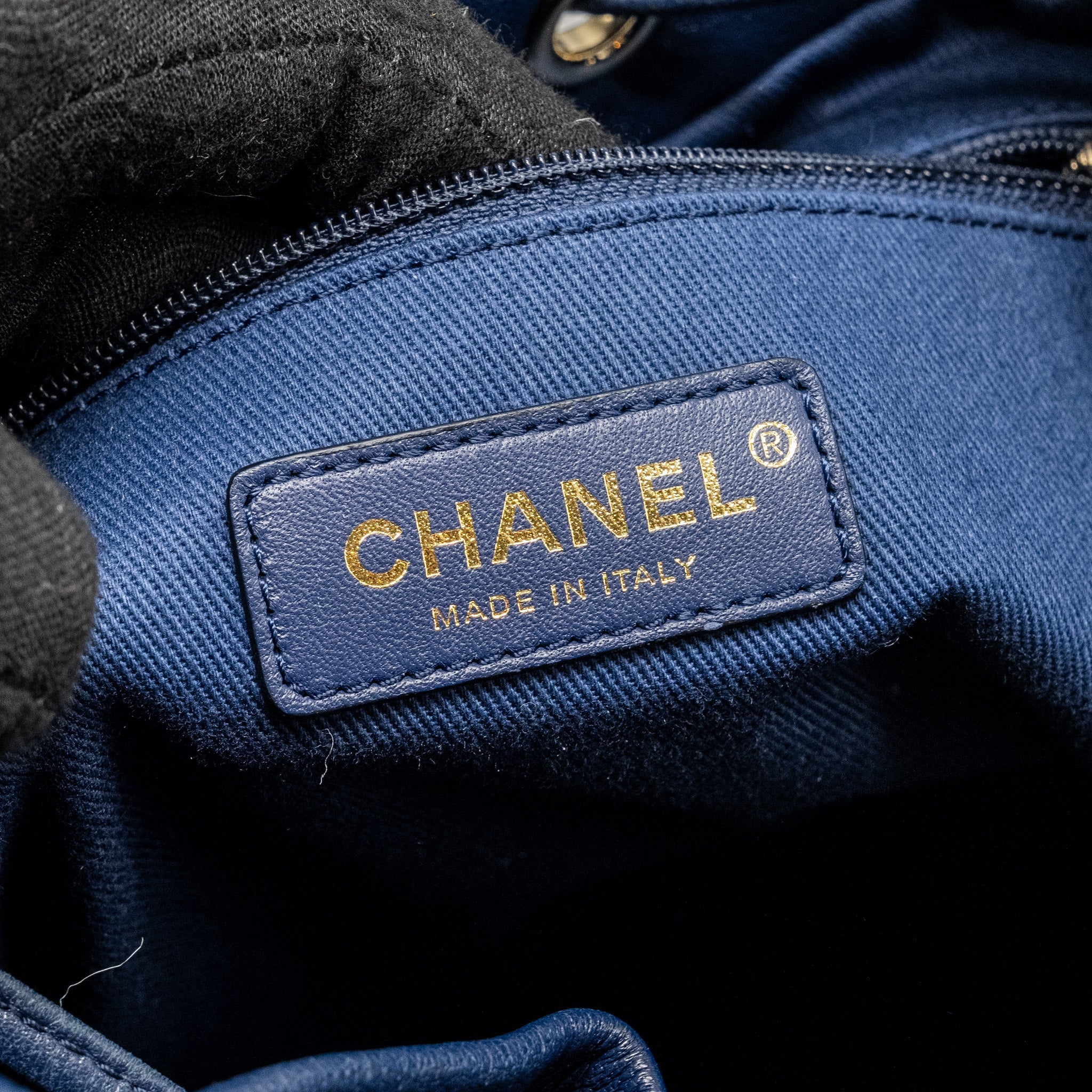 CHANEL DRAWSTRING BACKPACK LAMBSKIN/GRAINED CALFSKIN DARK BLUE LGHW