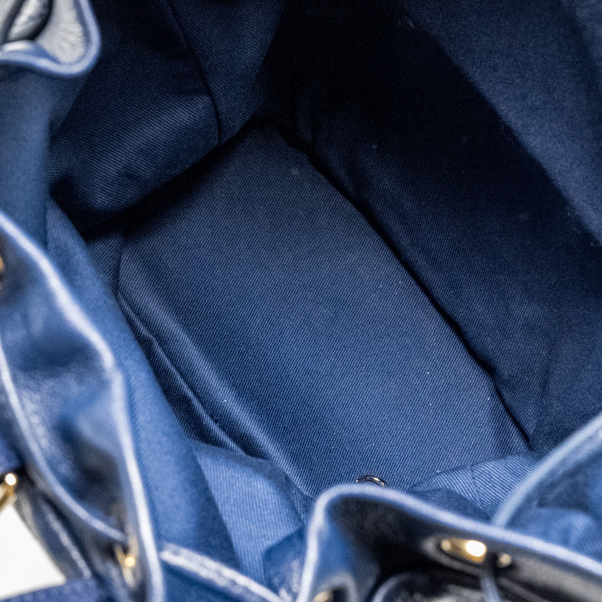 CHANEL DRAWSTRING BACKPACK LAMBSKIN/GRAINED CALFSKIN DARK BLUE LGHW