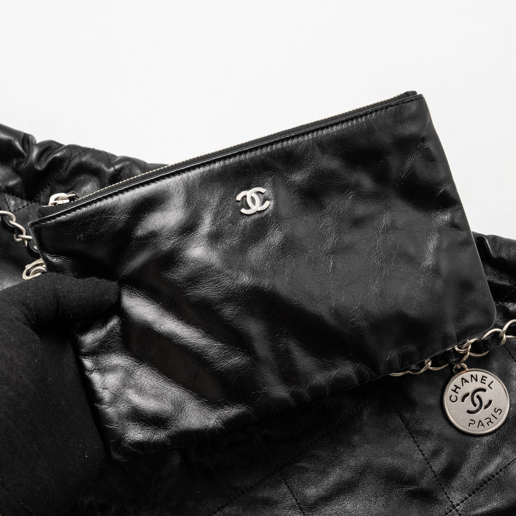 CHANEL MEDIUM 22 SHINY CALFSKIN BLACK SHW (MICROCHIP)