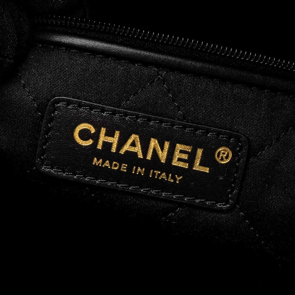 CHANEL MEDIUM 22 BAG SHINY CALFSKIN BLACK GHW (MICROCHIP)
