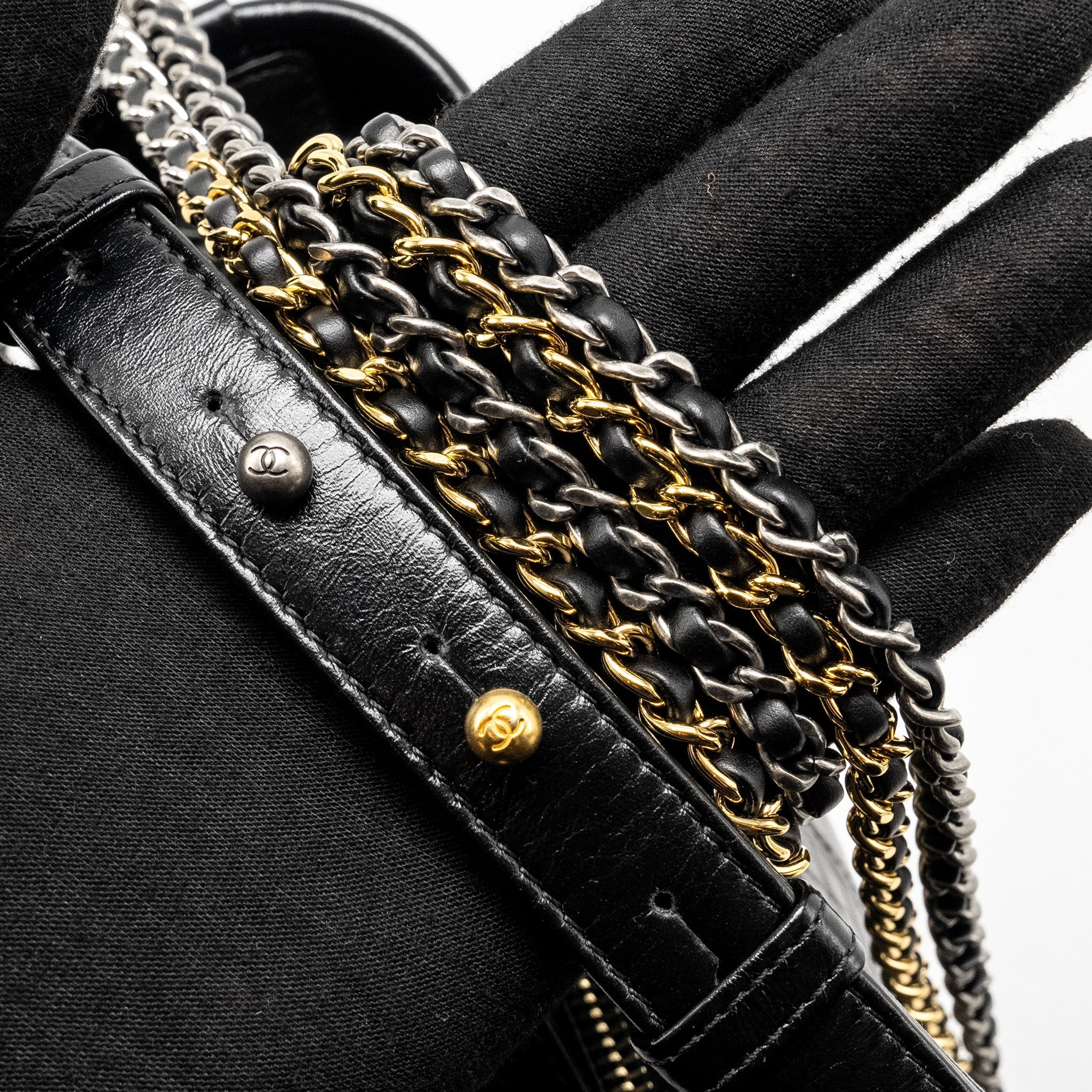 CHANEL GABRIELLE HOBO BAG CALFSKIN BLACK MULTICOLOUR HARDWARE