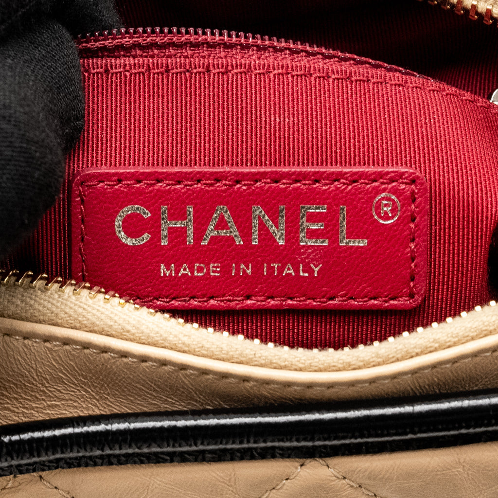 CHANEL SMALL GABRIELLE HOBO BAG AGED CALFSKIN BEIGE/BLACK MULTICOLOUR HARDWARE