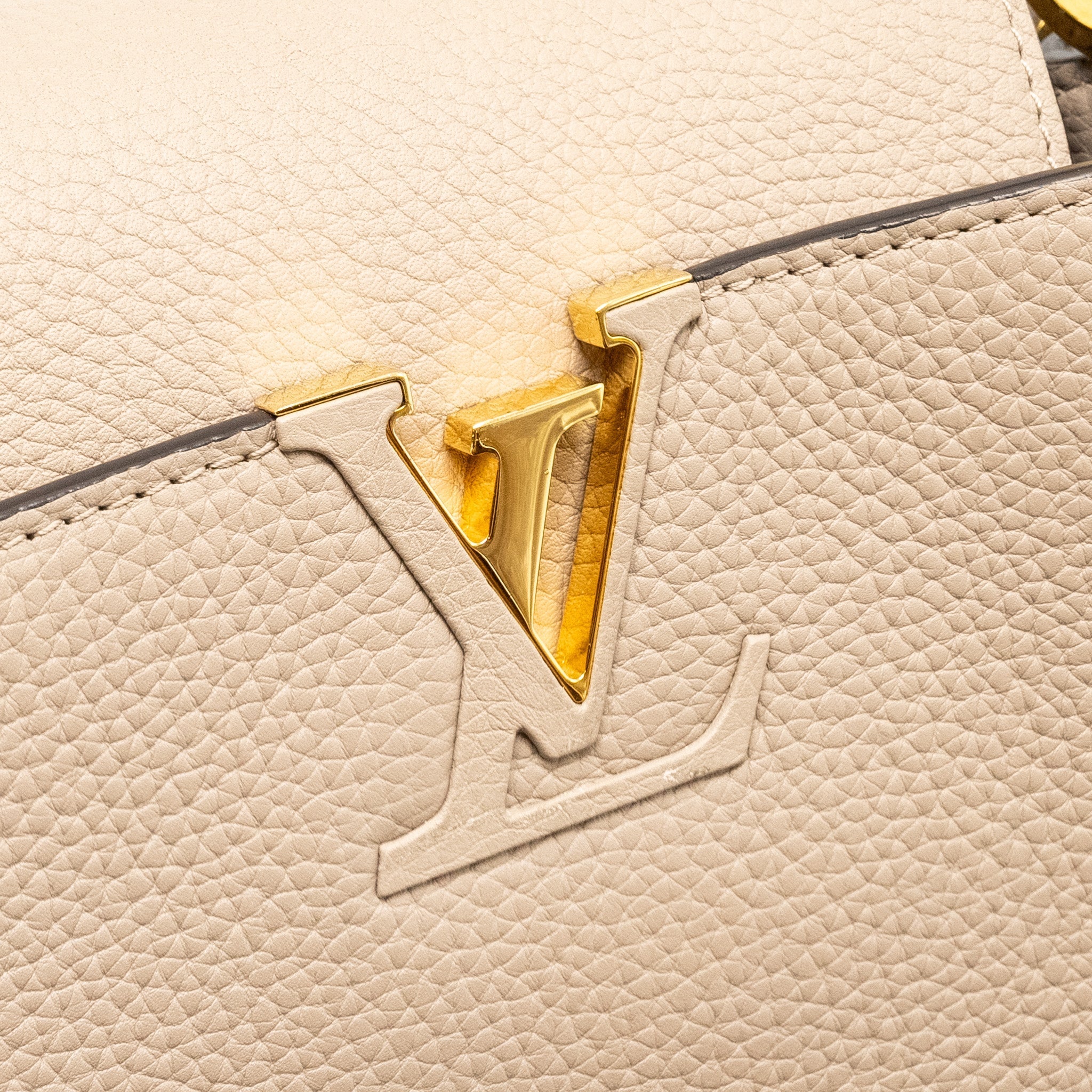 LOUIS VUITTON CAPUCINES PM CALFSKIN GREY GHW